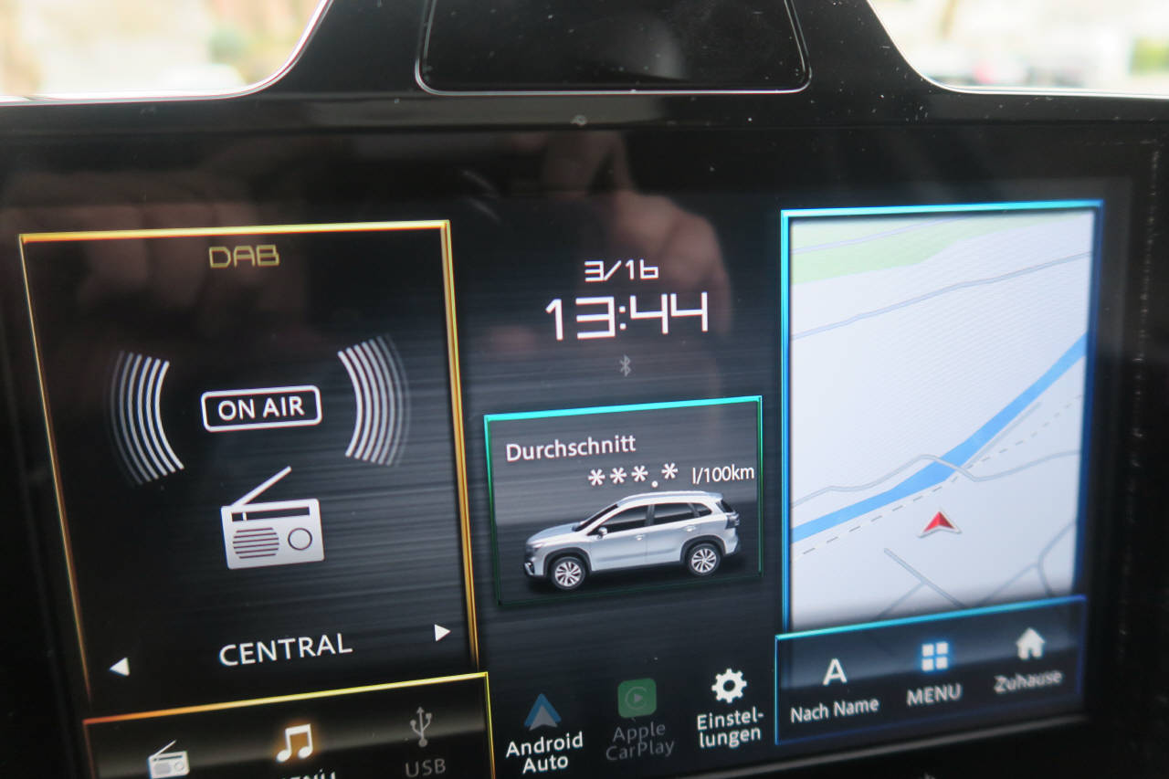 SUZUKI S-Cross 1.4 T Black Edition Top Hybrid 4x4-image-9