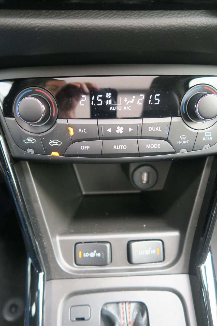 SUZUKI S-Cross 1.4 T Black Edition Top Hybrid 4x4-image-8