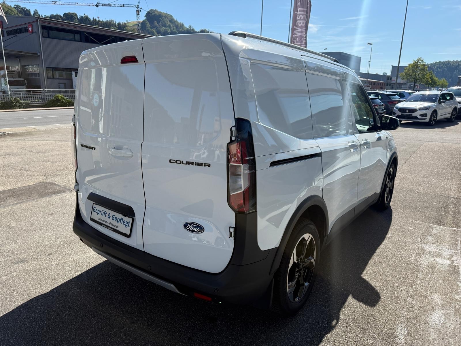 FORD Transit Courier Van 1.5 EcoBlue Active-image-4
