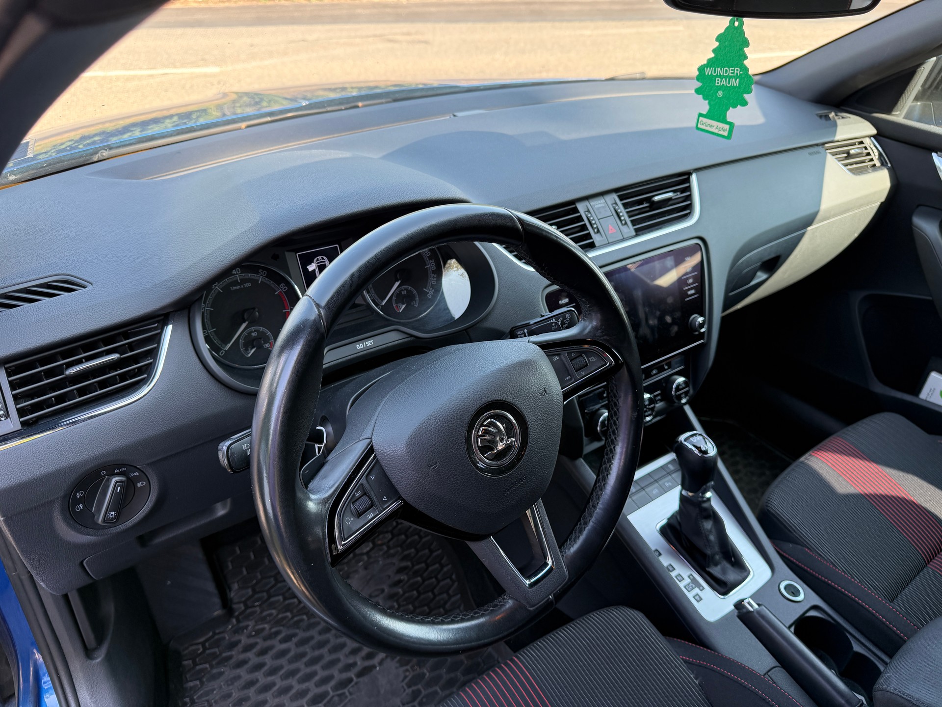 SKODA Octavia Combi 2.0 TSI Style 4x4 DSG-image-6