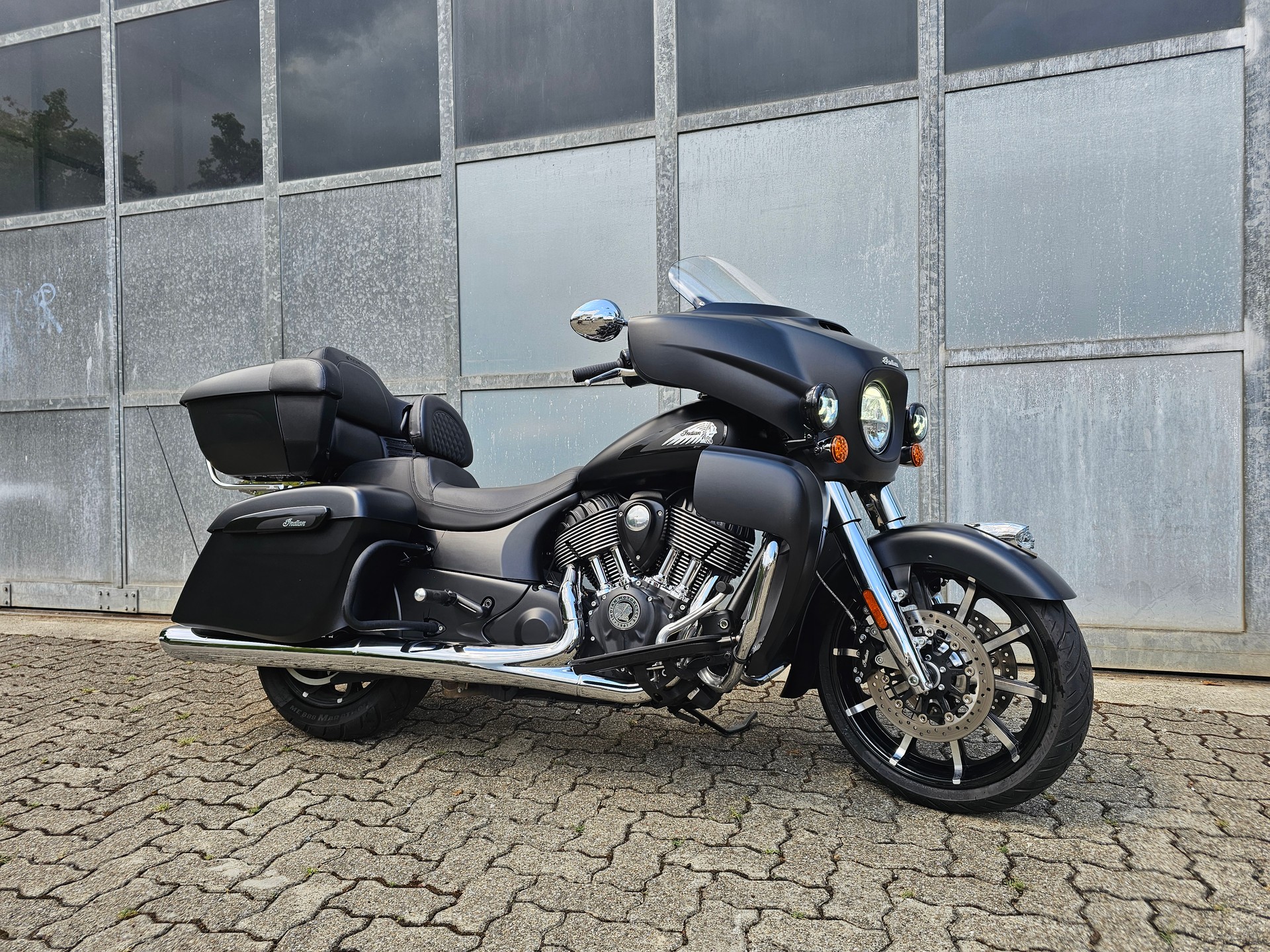 INDIAN Dark Horse