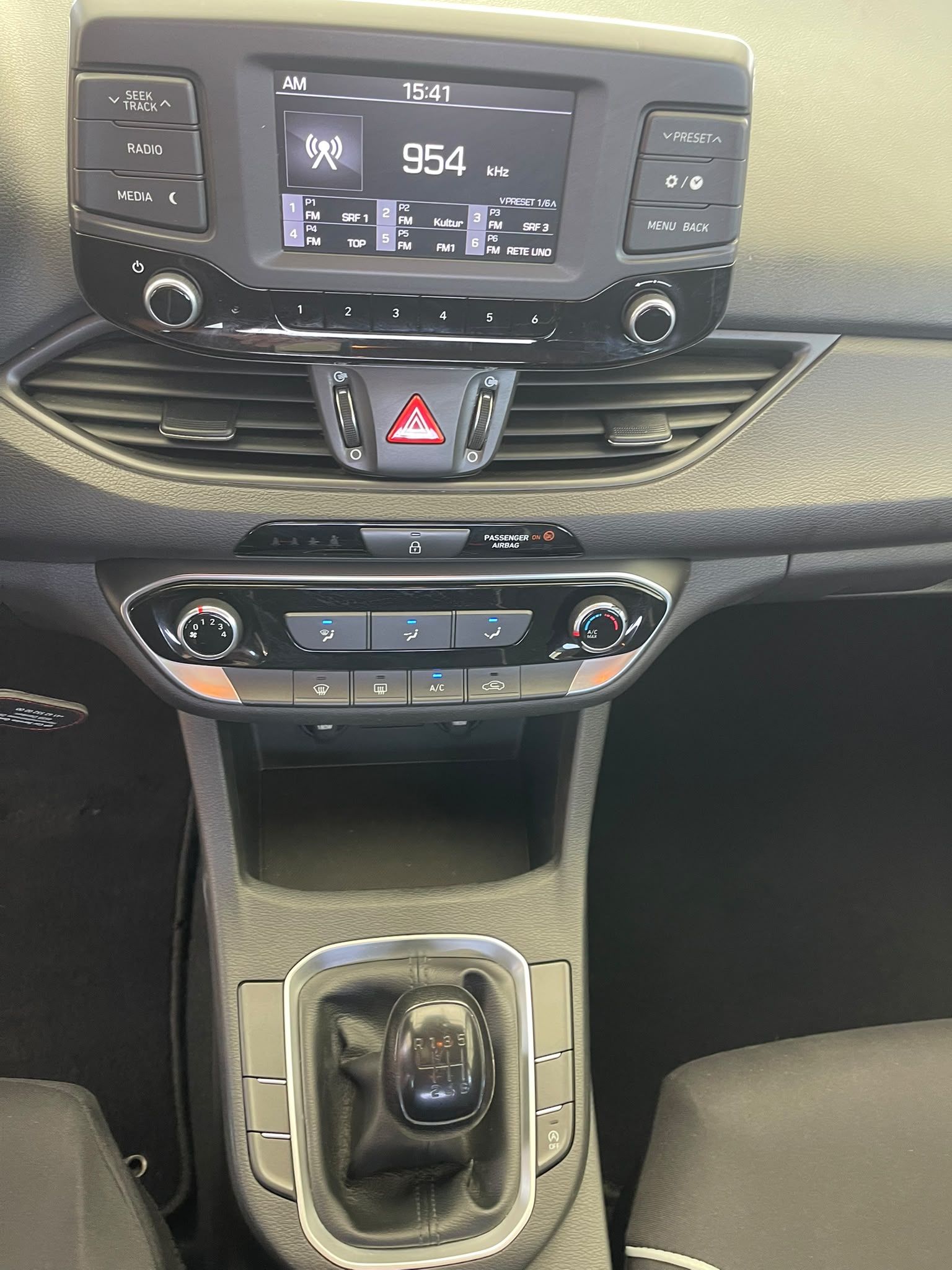 HYUNDAI i30 1.4 Origo-image-8