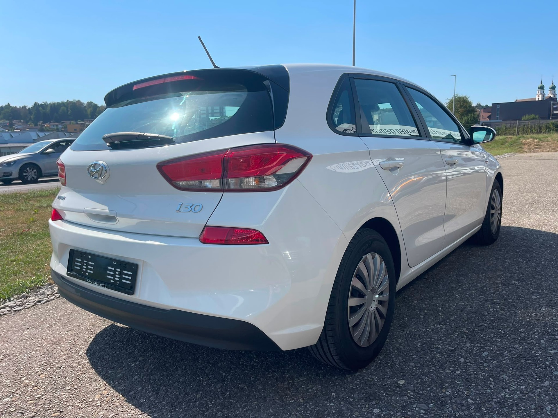 HYUNDAI i30 1.4 Origo-image-3