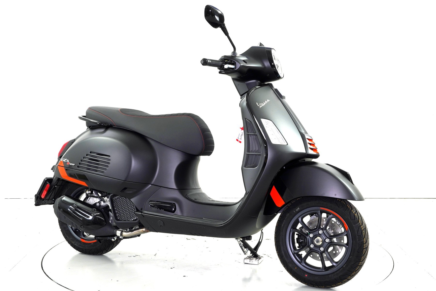 PIAGGIO Vespa GTS 125 Super Sport ABS-image-1