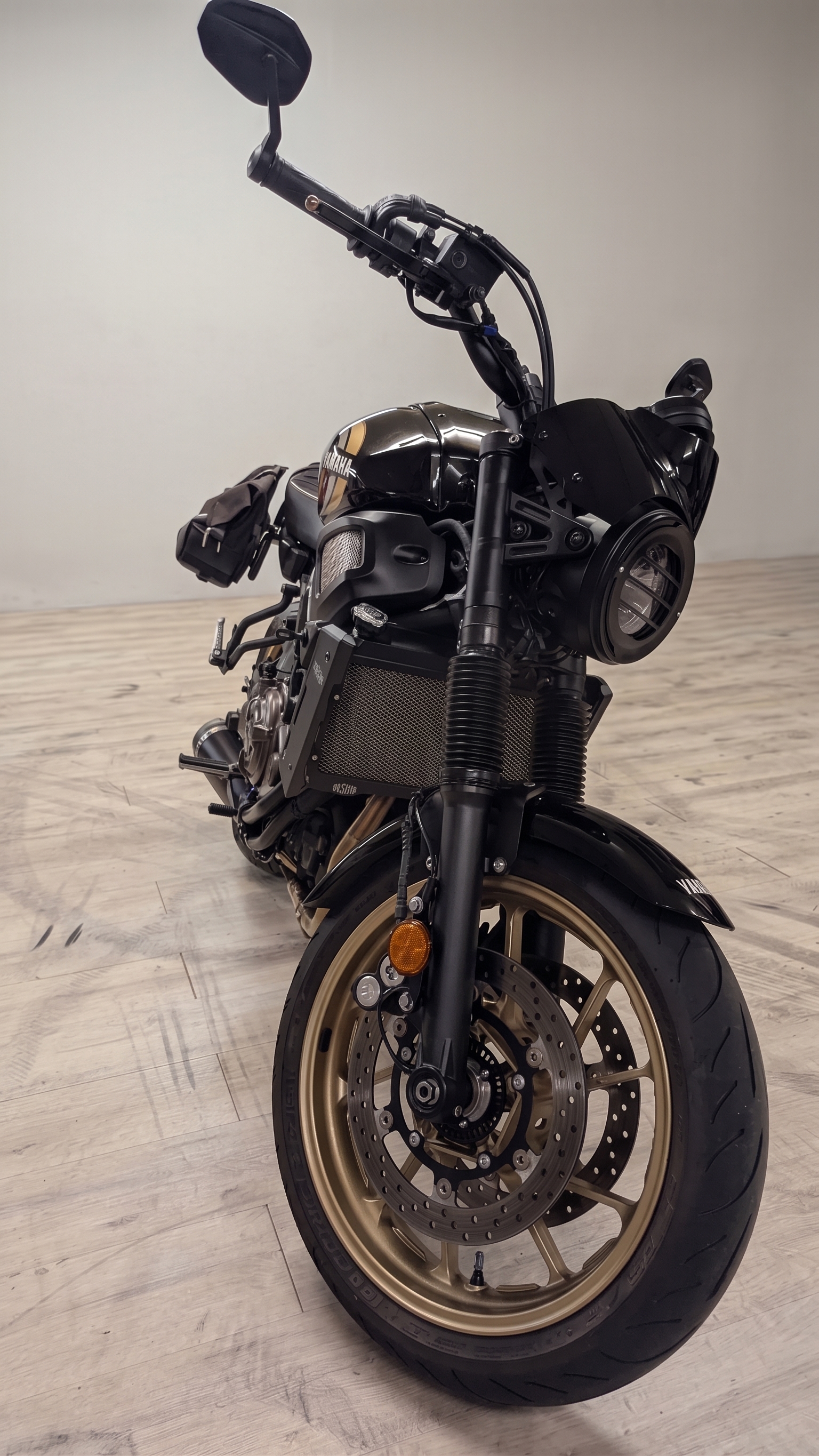 YAMAHA XSR 700-image-3