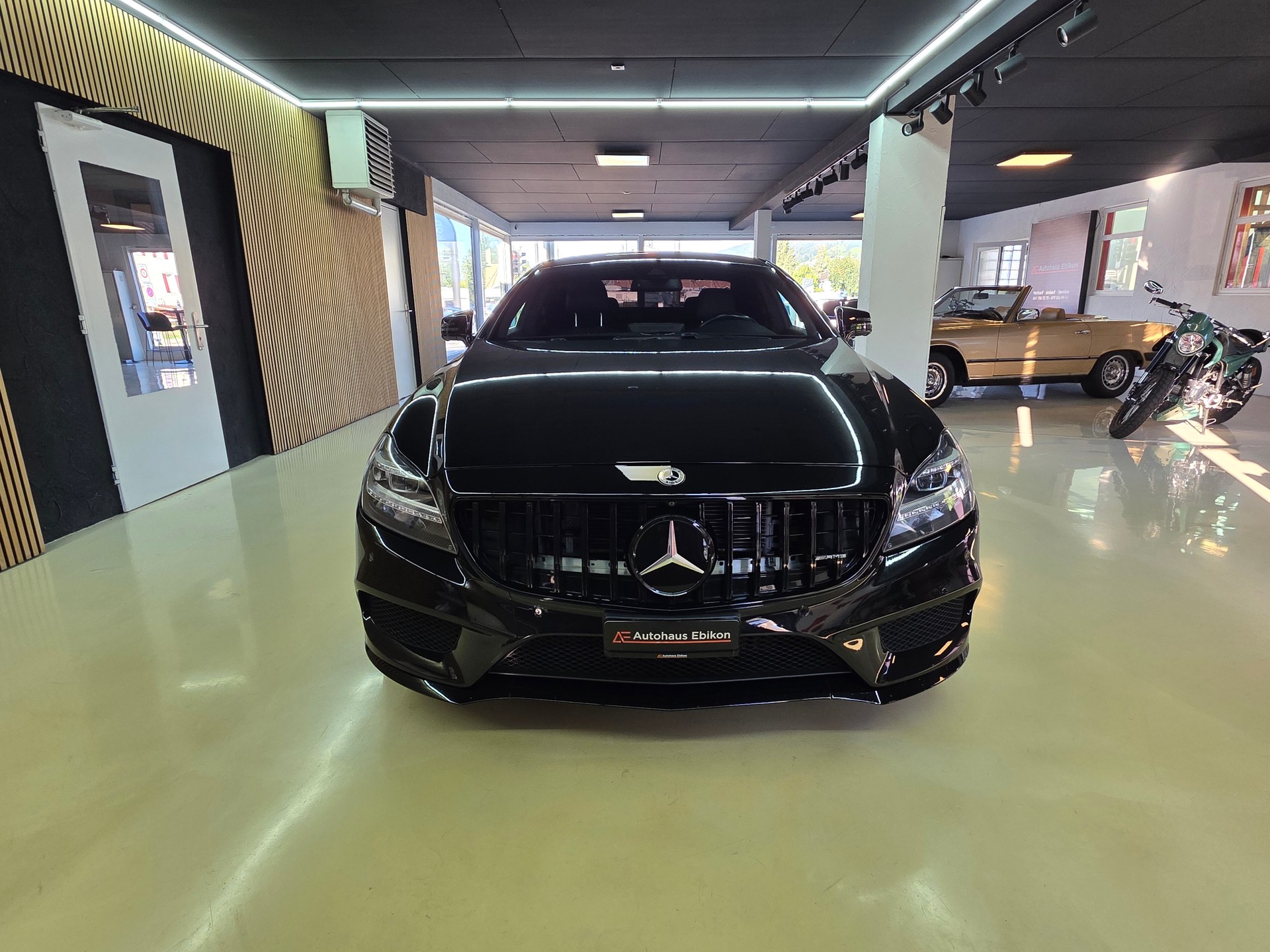 MERCEDES-BENZ CLS 350 AMG 9G-Tronic-showroom-element-1