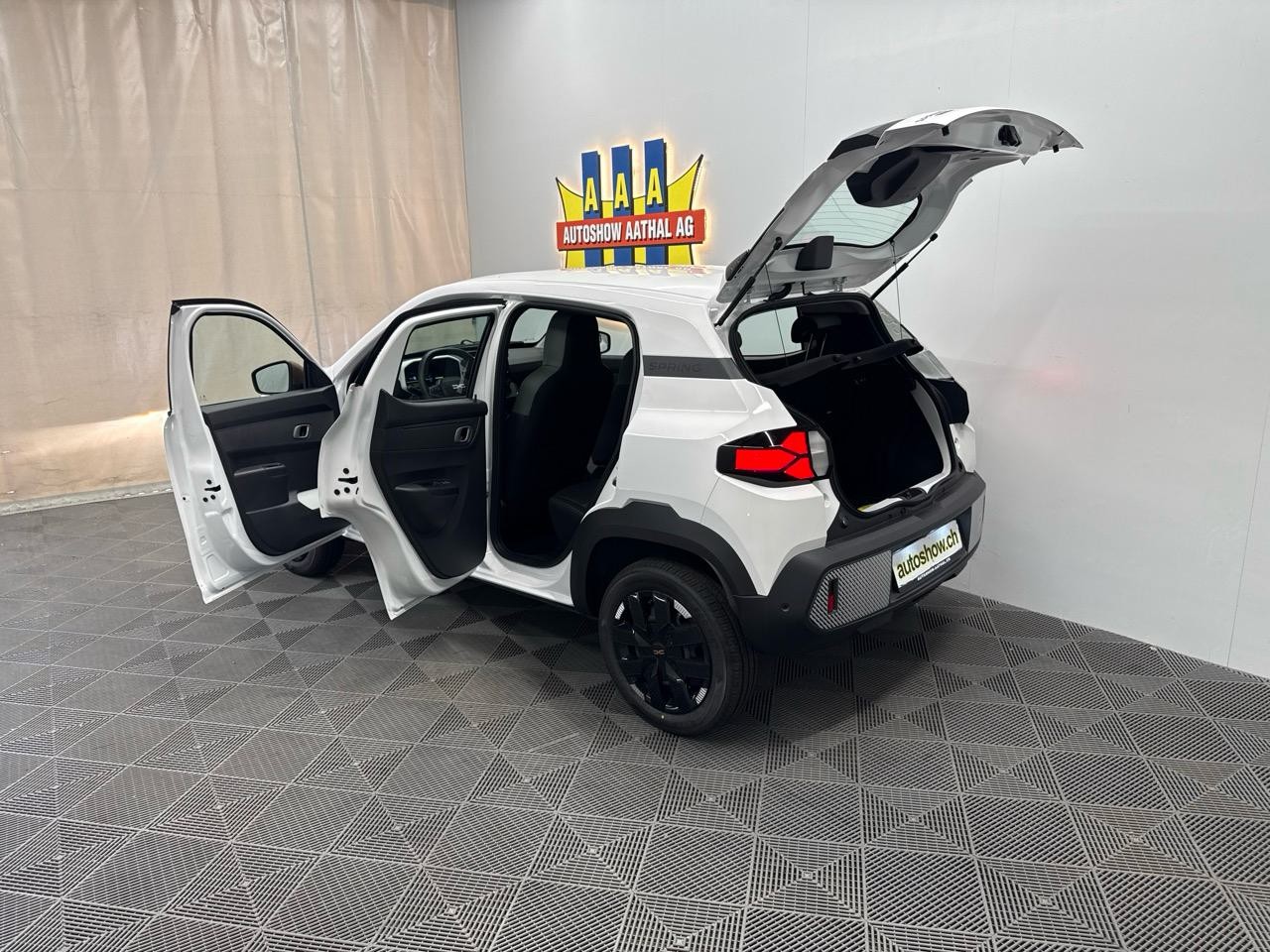 DACIA Spring 24 kWh Extreme-image-10