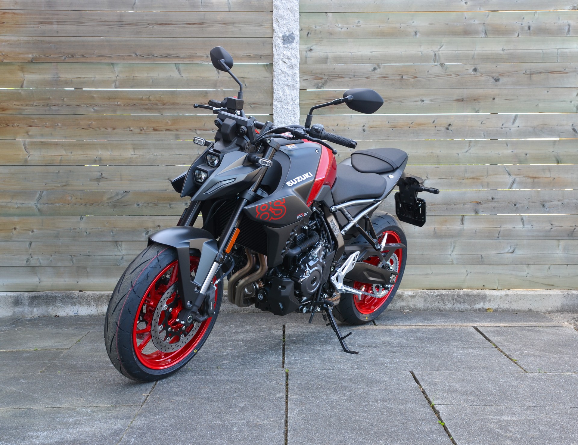 SUZUKI GSX-8S-image-2
