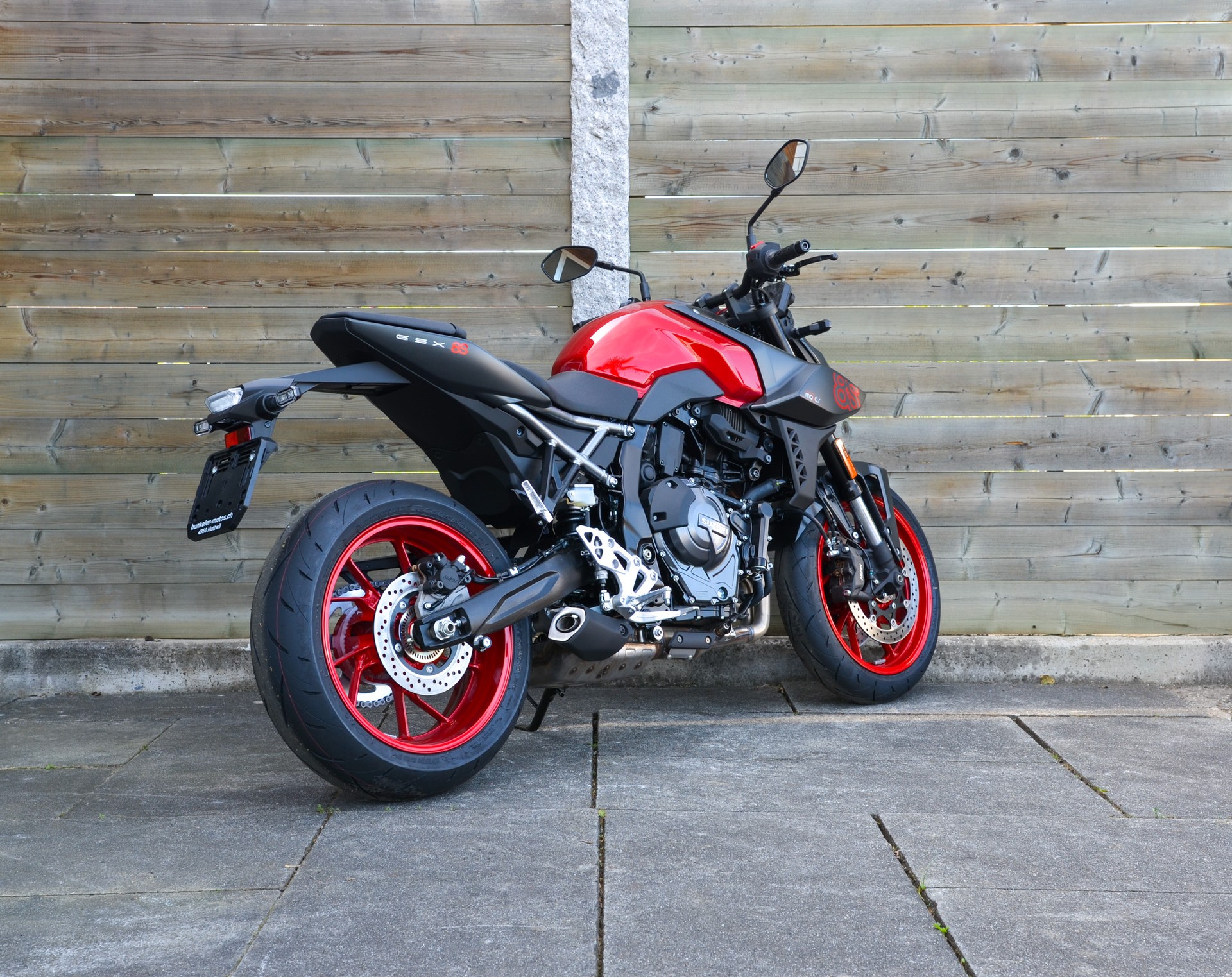 SUZUKI GSX-8S-image-1