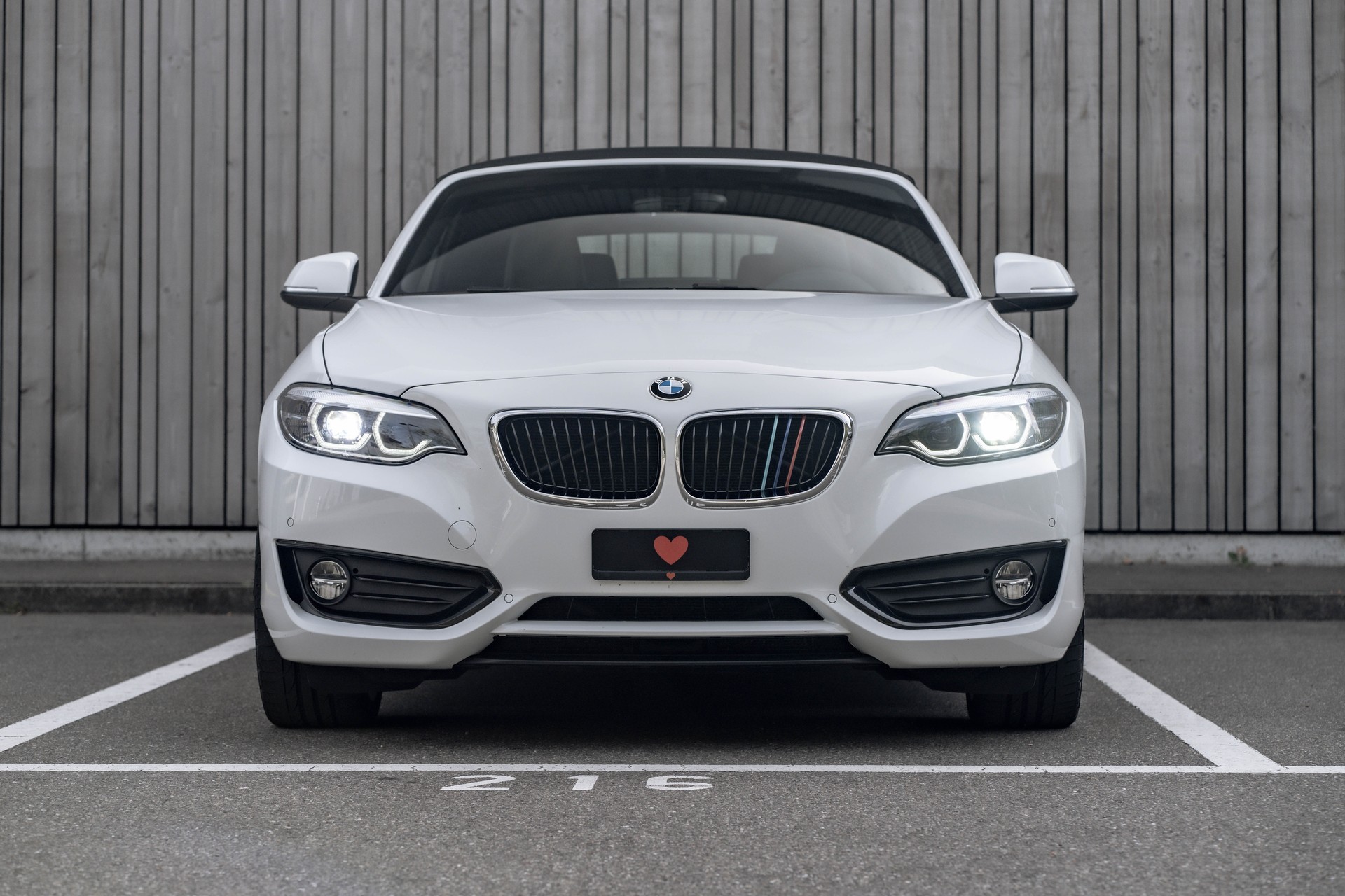 BMW 230i Steptronic * FRISCH AB MFK * TRAUMHAFTER ZUSTAND * TOP GEPFLEGTES FAHRZEUG *-showroom-element-2