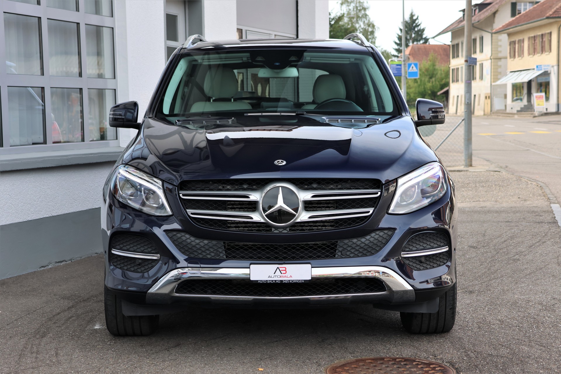 MERCEDES-BENZ GLE 350 d Executive 4Matic 9G-Tronic (CH) + 3.5T AHK-showroom-element-1