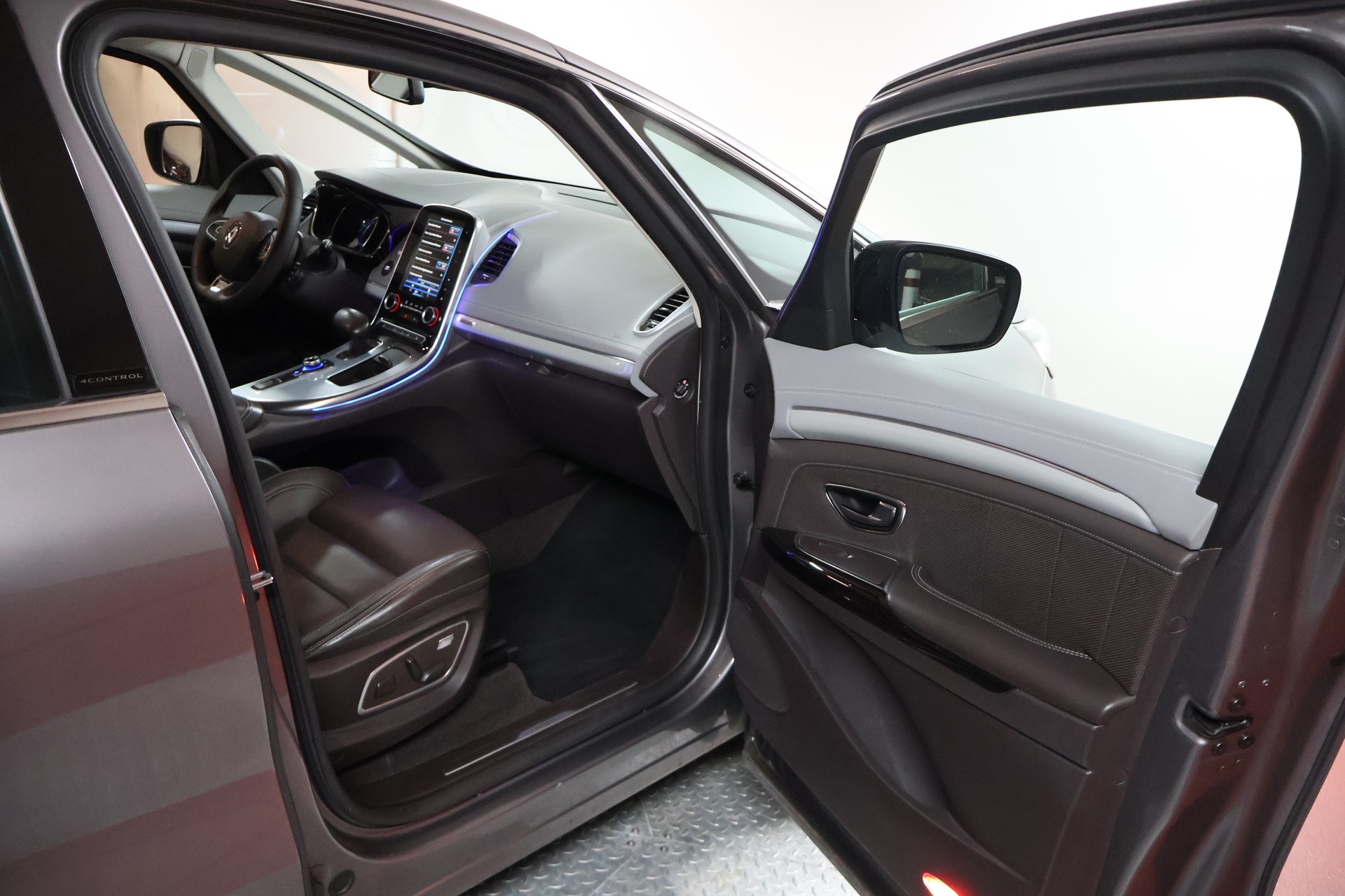 RENAULT Espace 1.6 TCe Initiale EDC-image-13