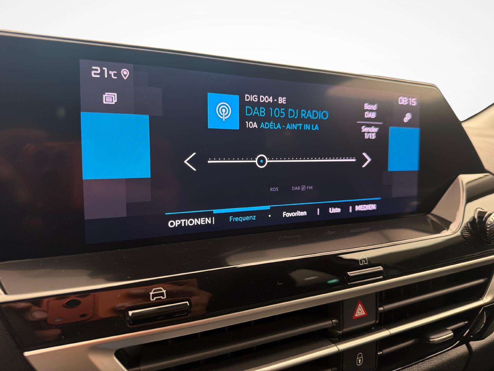 CITROEN Citroën C4 1.2 PureTech Swiss Edition-image-13