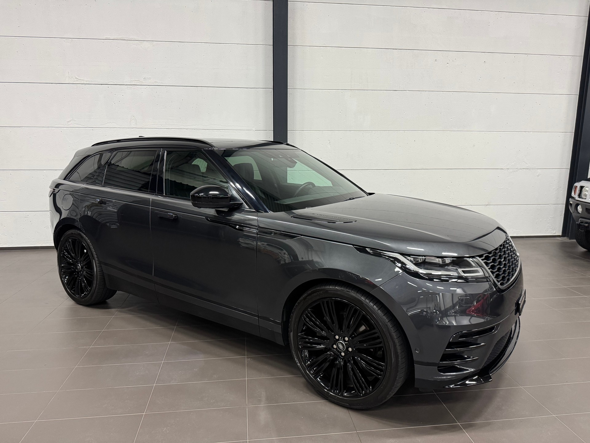 LAND ROVER Range Rover Velar R-Dynamic P 380 Automatic-showroom-element-1