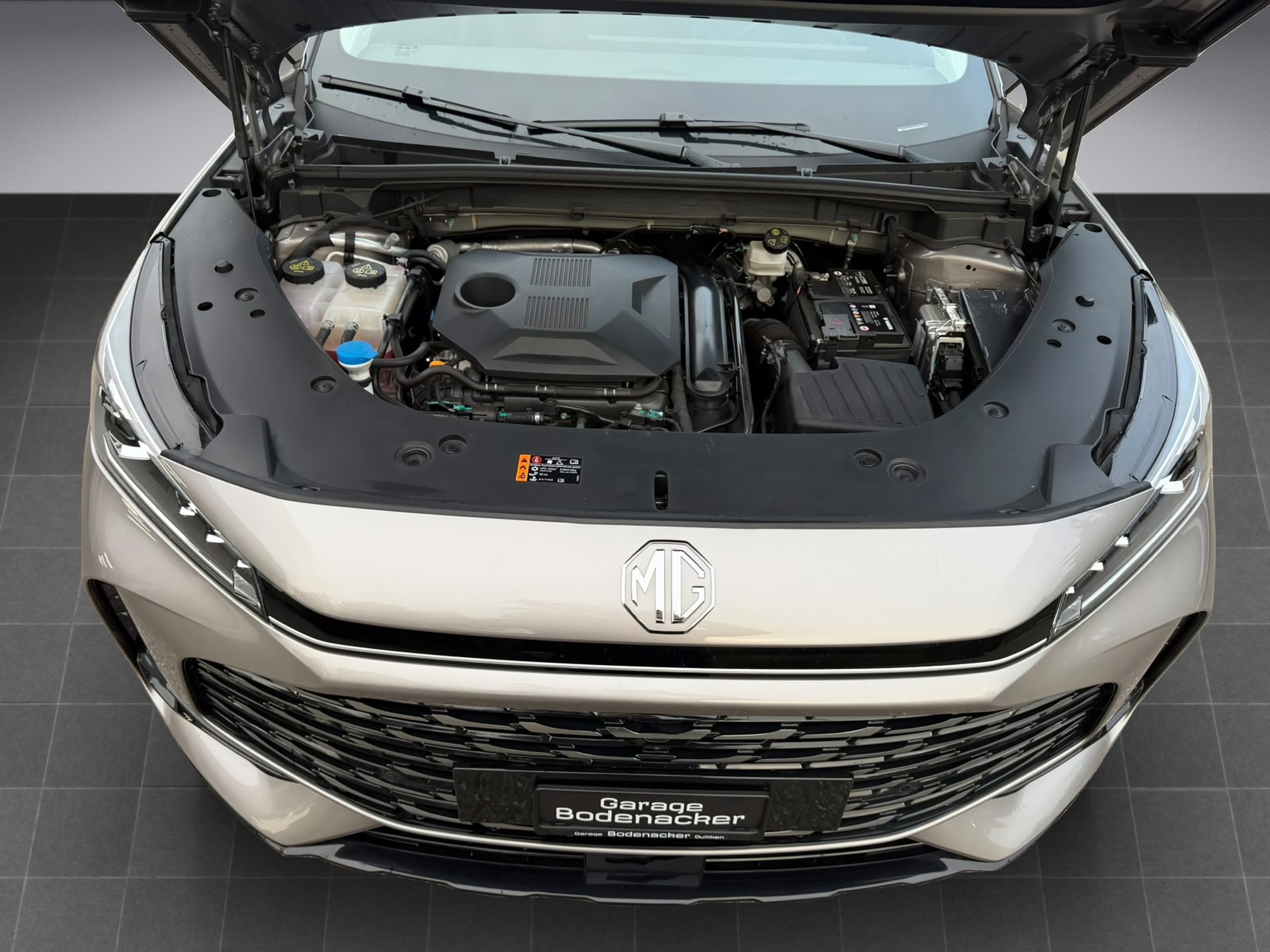 MG HS 1.5 T Luxury Automat * 170PS * 8fach *-image-14
