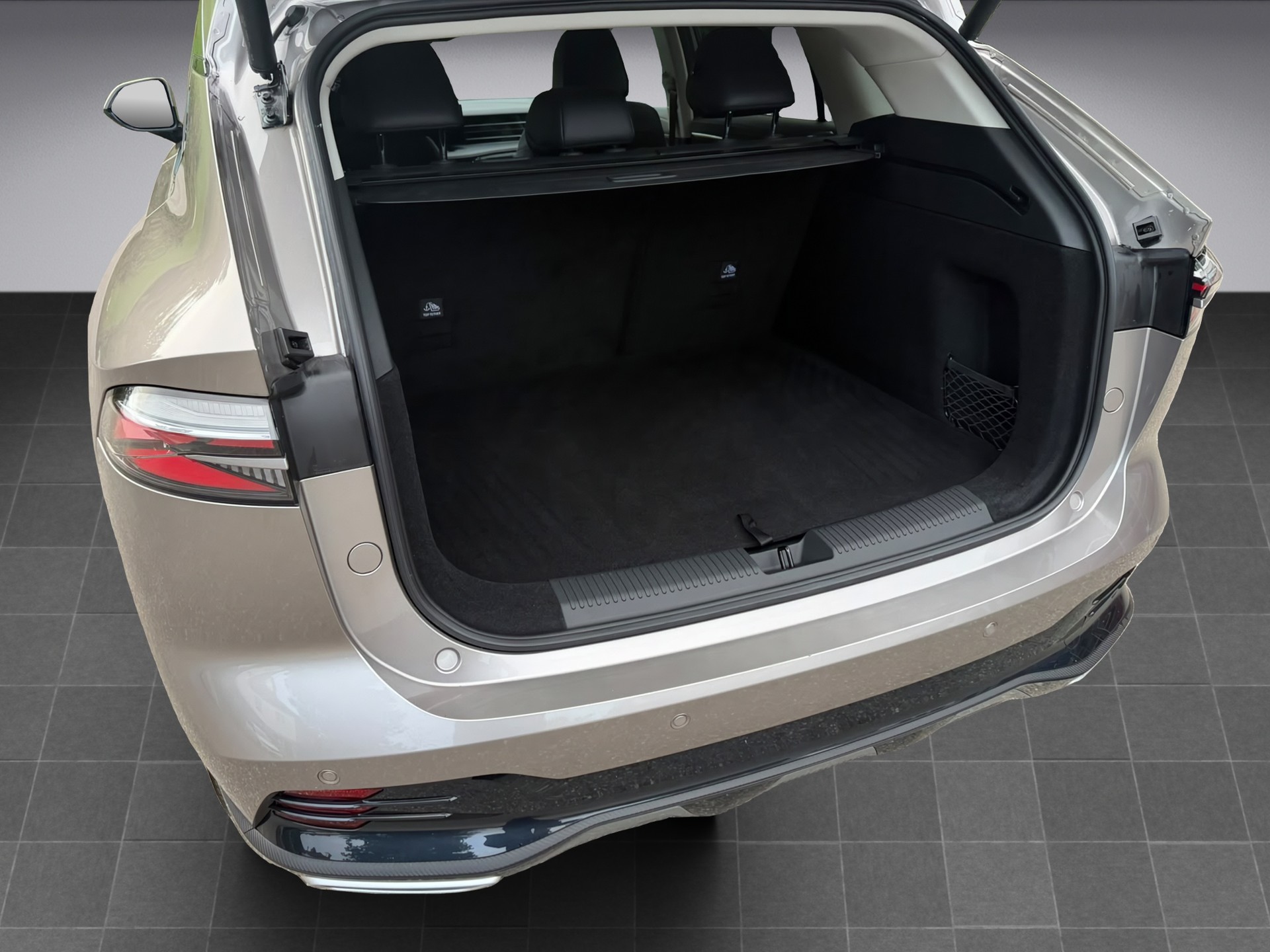 MG HS 1.5 T Luxury Automat * 170PS * 8fach *-image-17