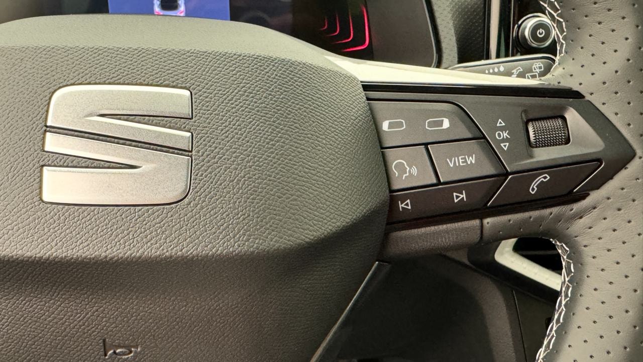 SEAT Arona 1.5 Eco TSI FR DSG-image-9