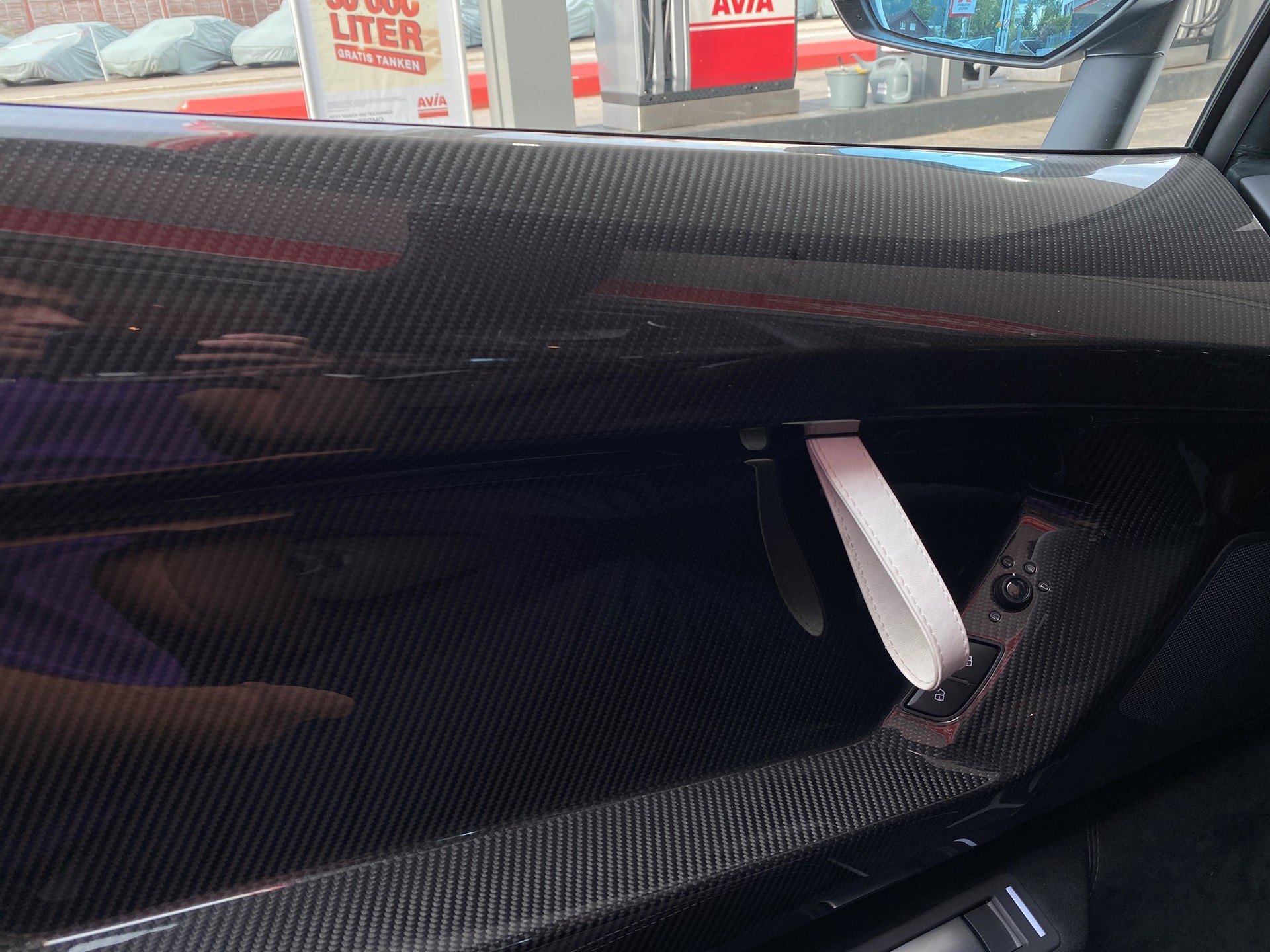 LAMBORGHINI Aventador LP750-4 Superveloce Roadster E-Gear-image-11