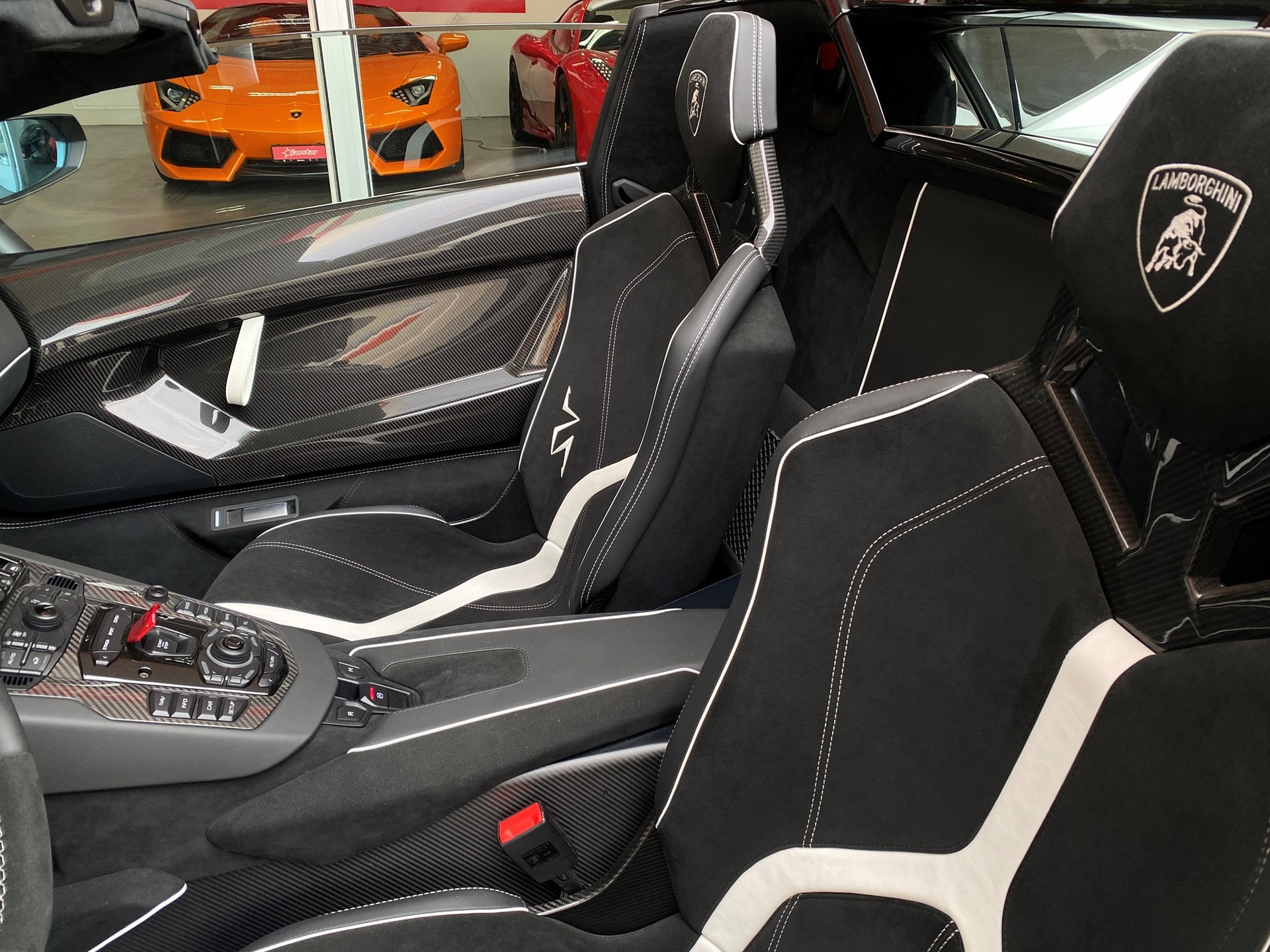 LAMBORGHINI Aventador LP750-4 Superveloce Roadster E-Gear-image-12