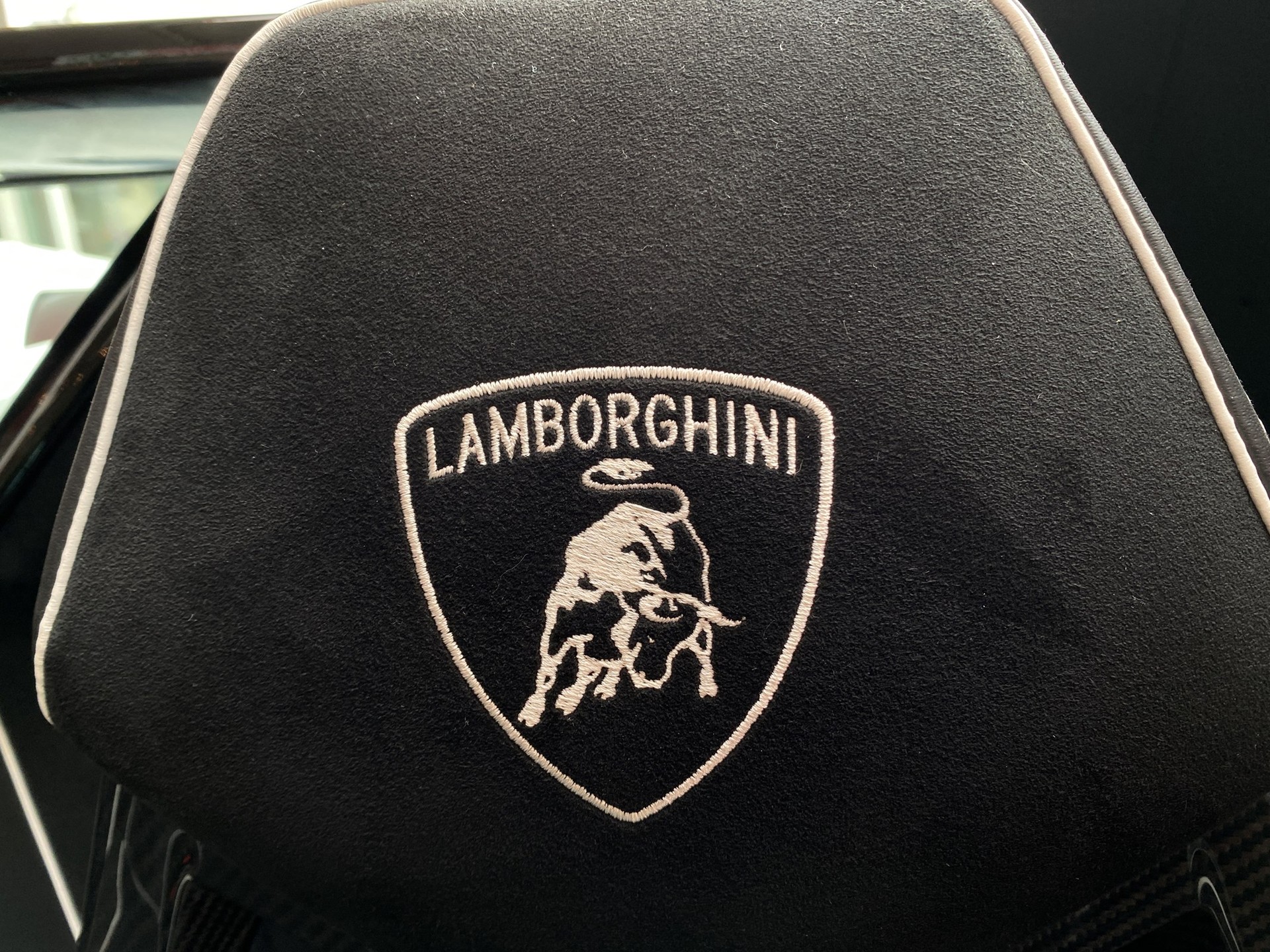 LAMBORGHINI Aventador LP750-4 Superveloce Roadster E-Gear-image-13