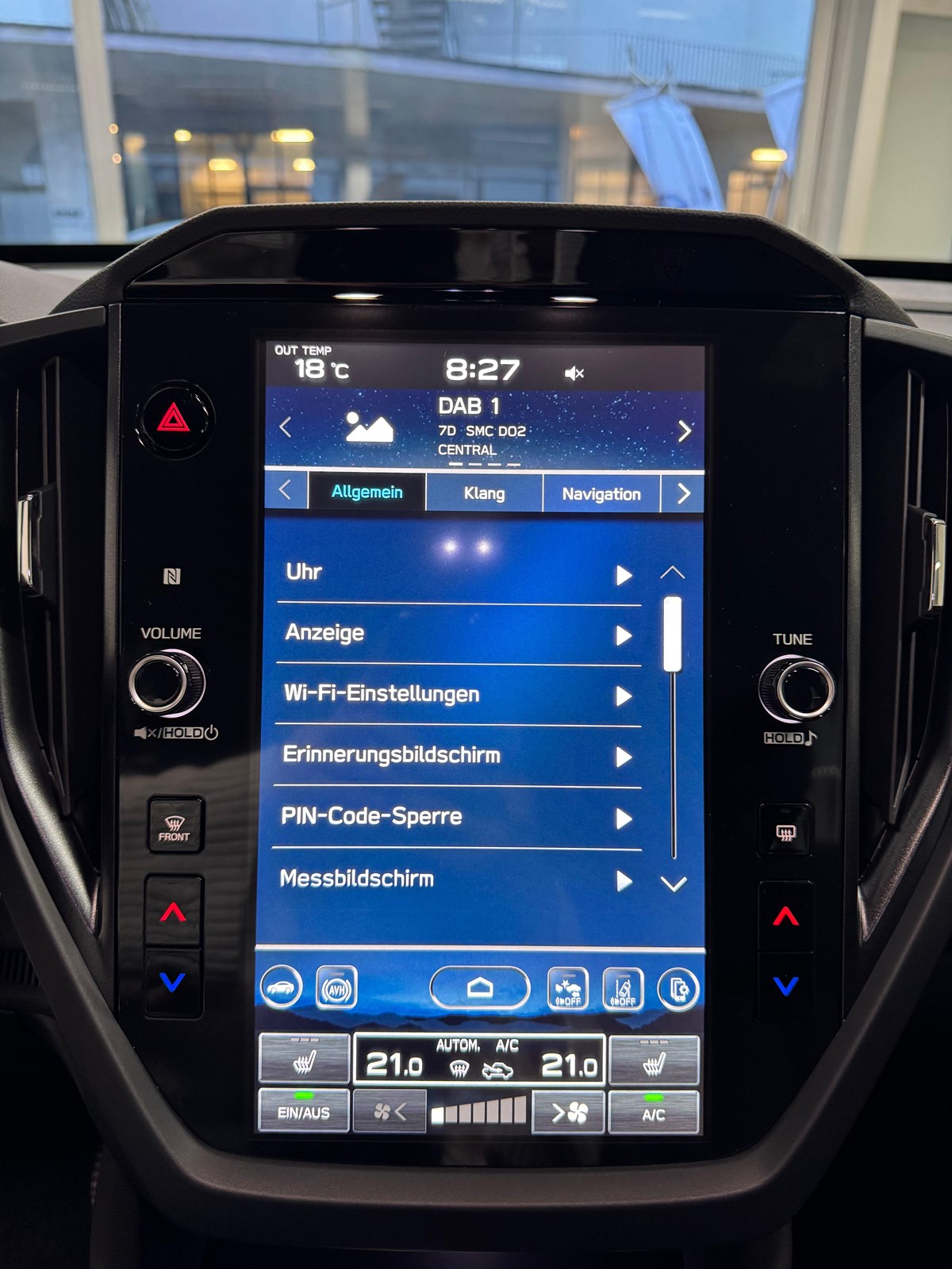SUBARU Forester 2.0i e-Boxer Swiss Plus Lineartronic-image-9