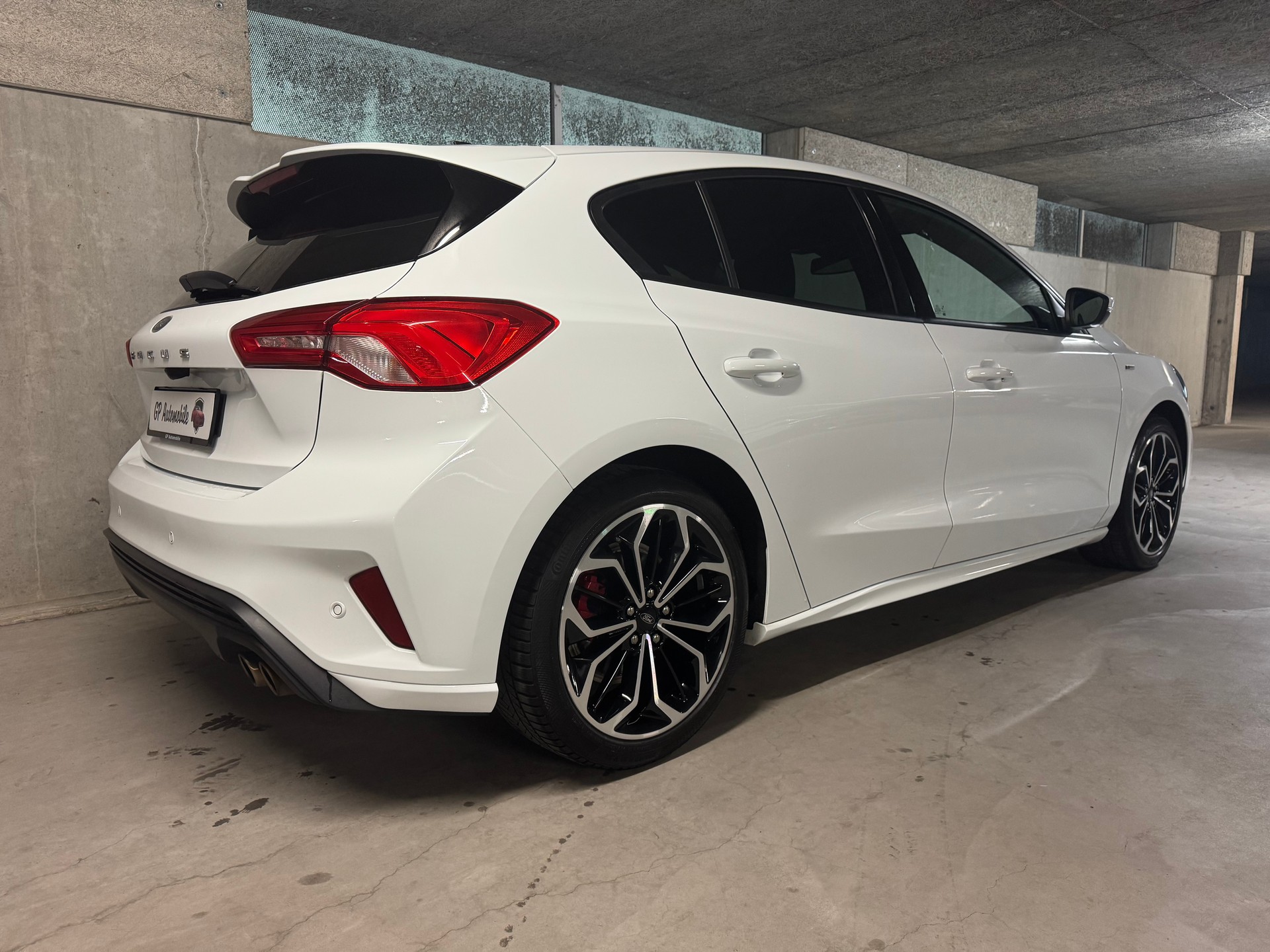 FORD Focus 1.5 SCTi ST Line X Automatic-image-16
