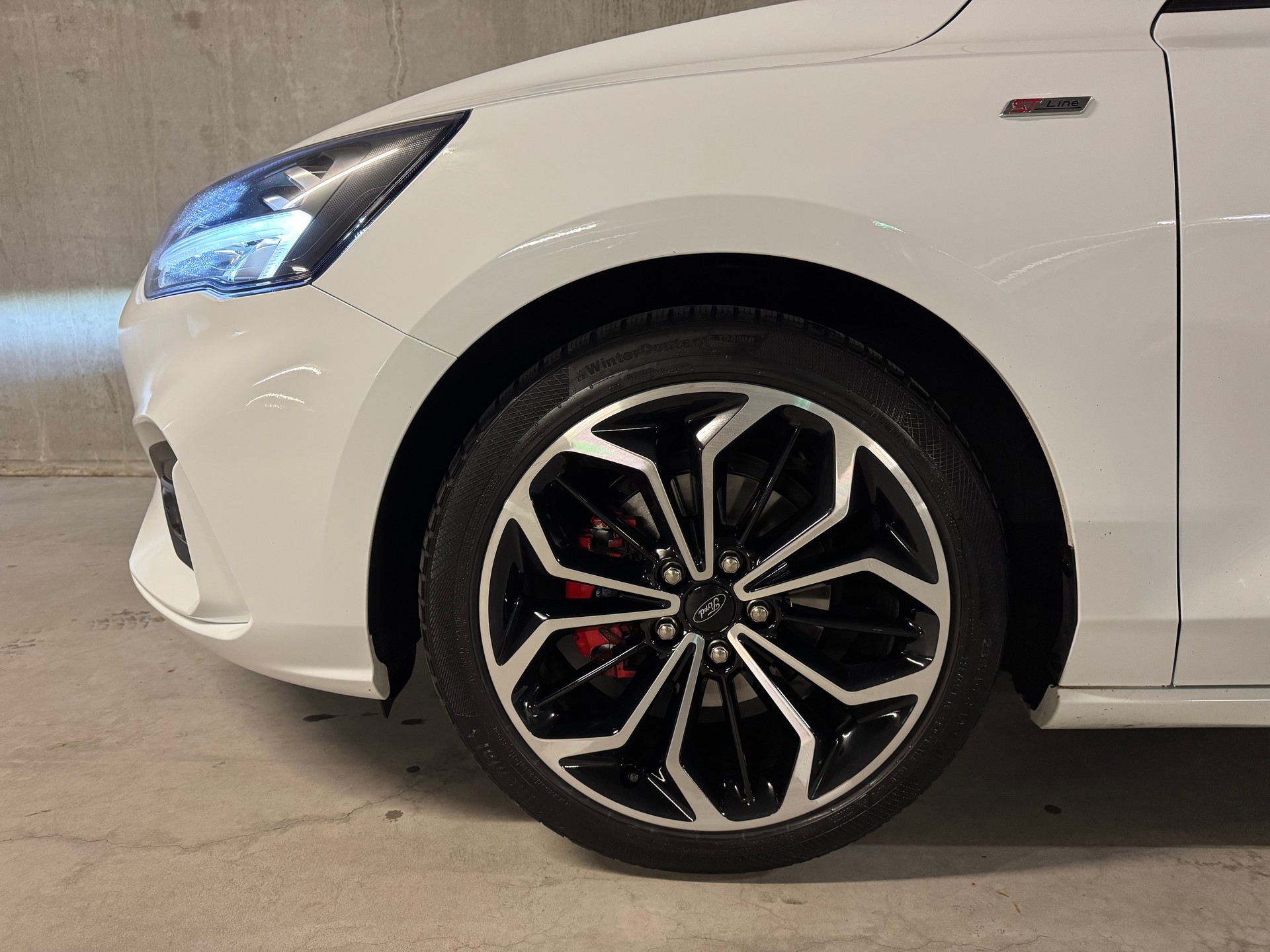 FORD Focus 1.5 SCTi ST Line X Automatic-image-17