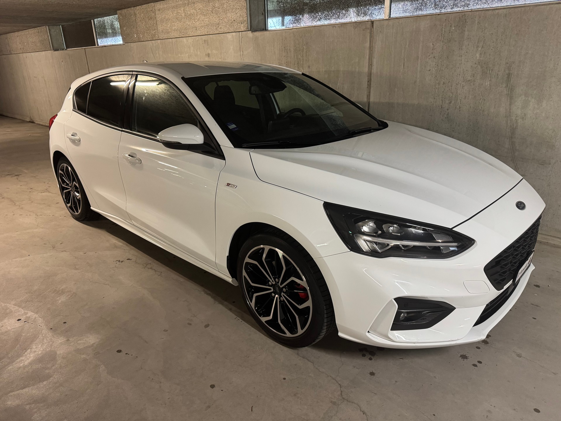 FORD Focus 1.5 SCTi ST Line X Automatic-showroom-element-3