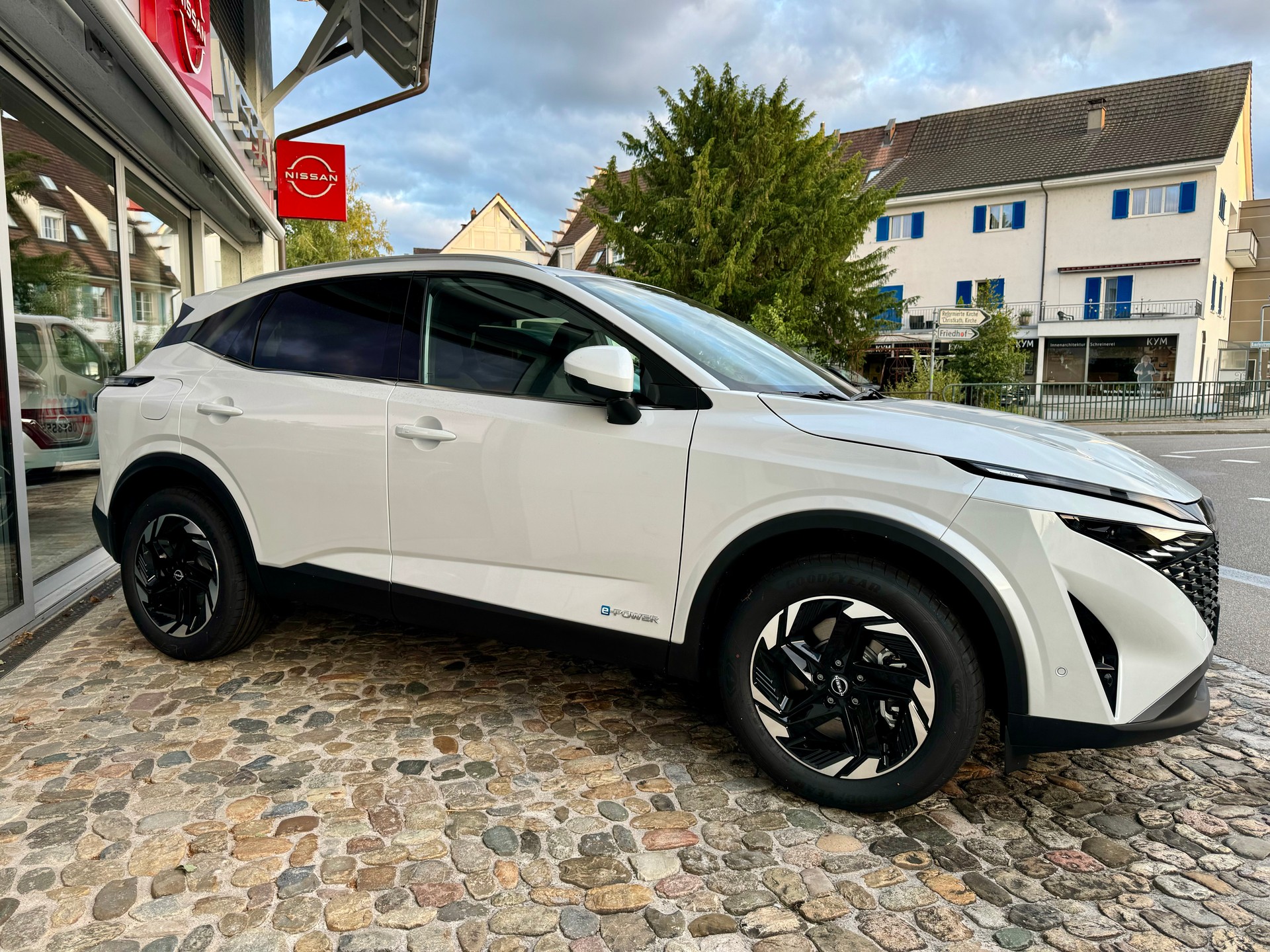 NISSAN Qashqai 1.5 VC-T e-Power N-Connecta-image-4