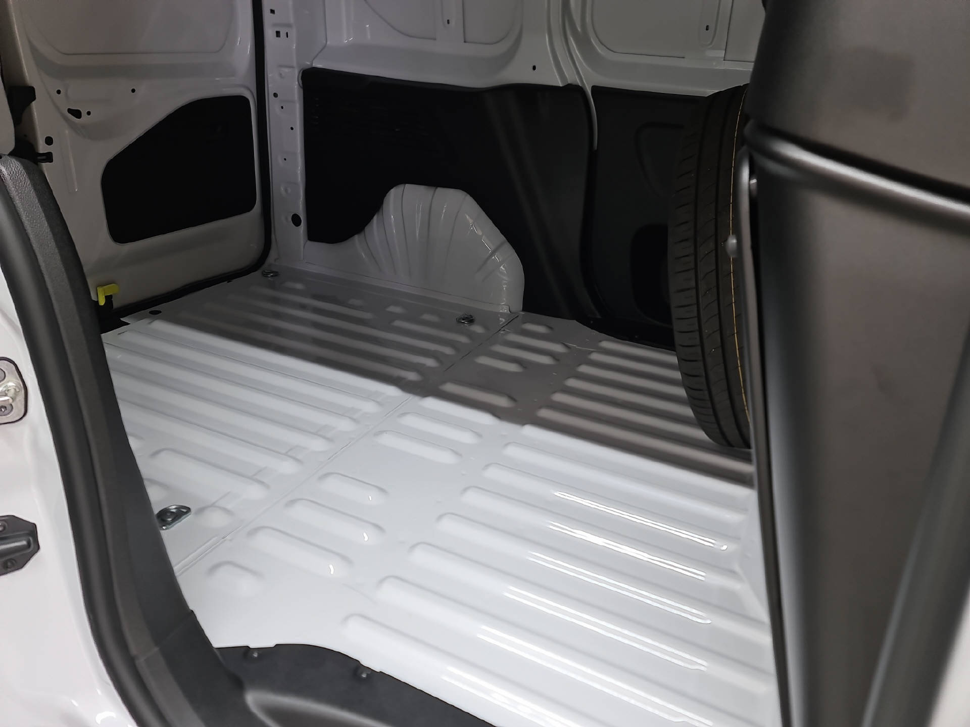 OPEL Combo Cargo 2.4 t 1.5 D S/S 4x4 Automat-image-8