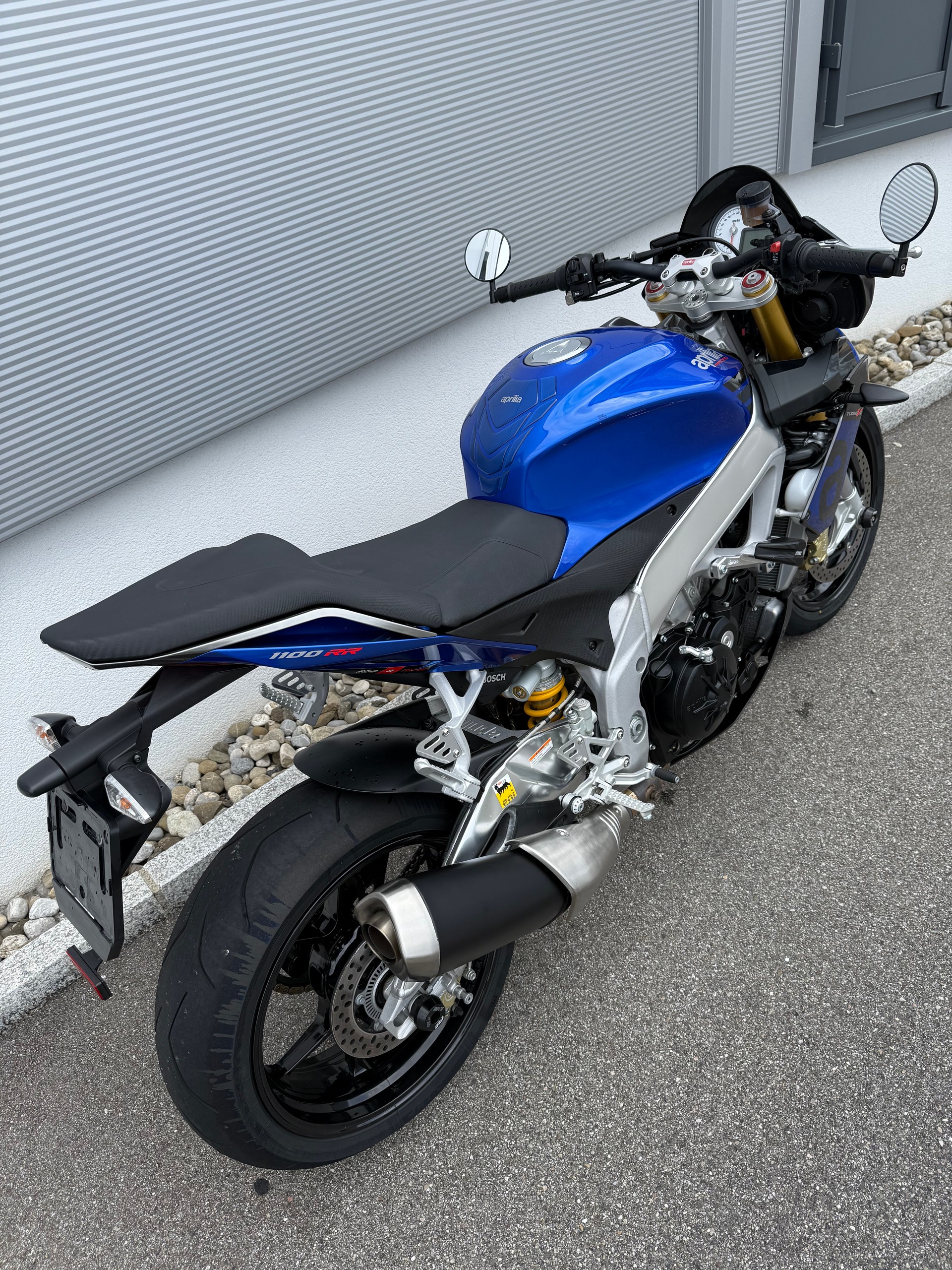 APRILIA Tuono V4 1100 Factory-image-2
