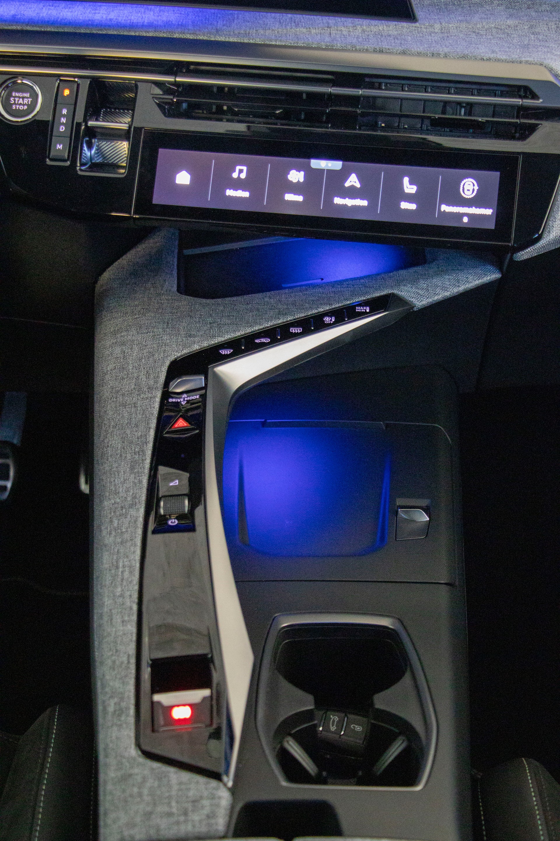 PEUGEOT 3008 145 e-DCS6 Hybrid GT-image-6