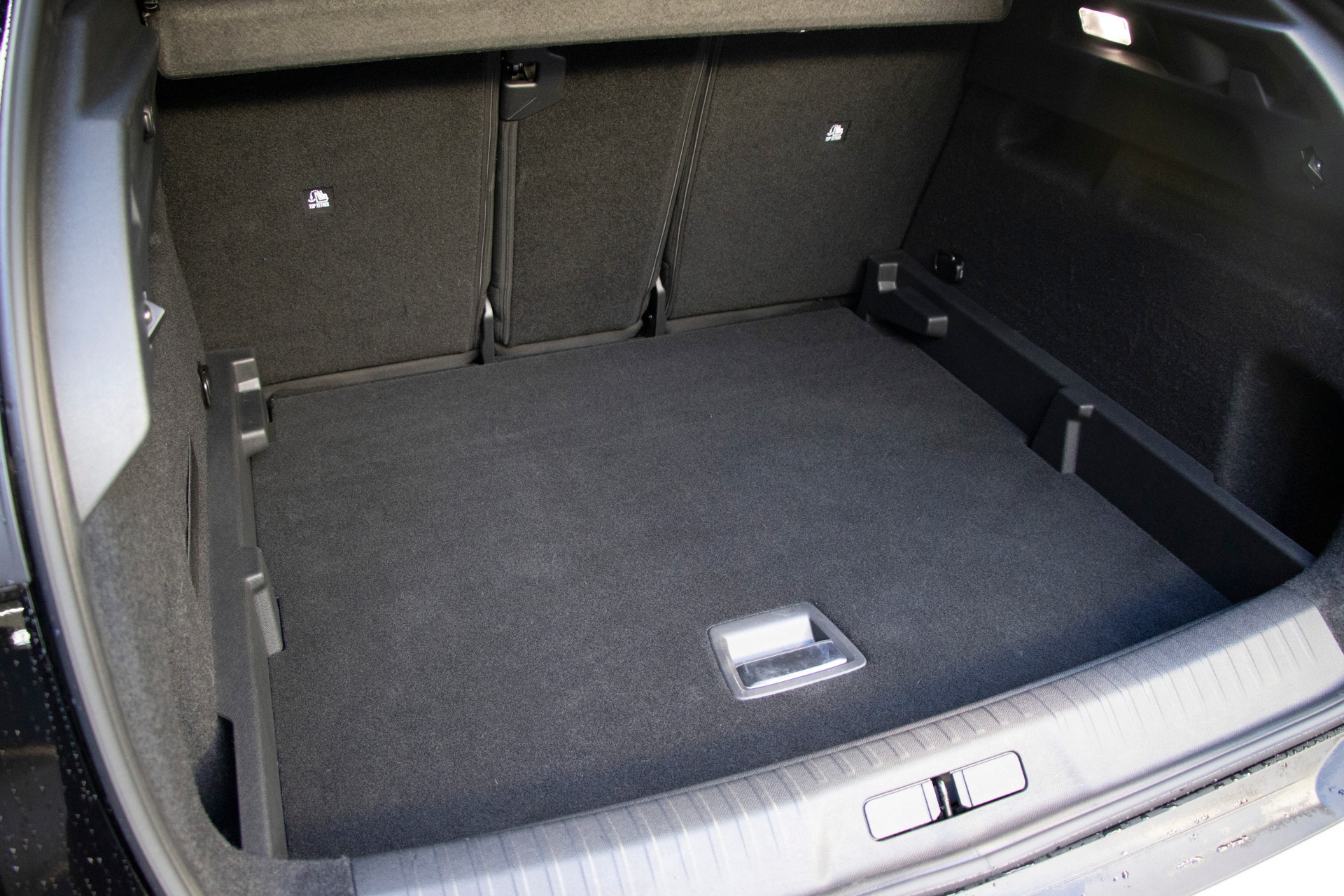 PEUGEOT 3008 145 e-DCS6 Hybrid GT-image-9