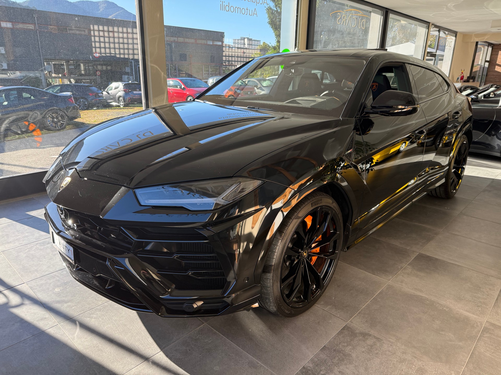 LAMBORGHINI Urus E-Gear-image-1