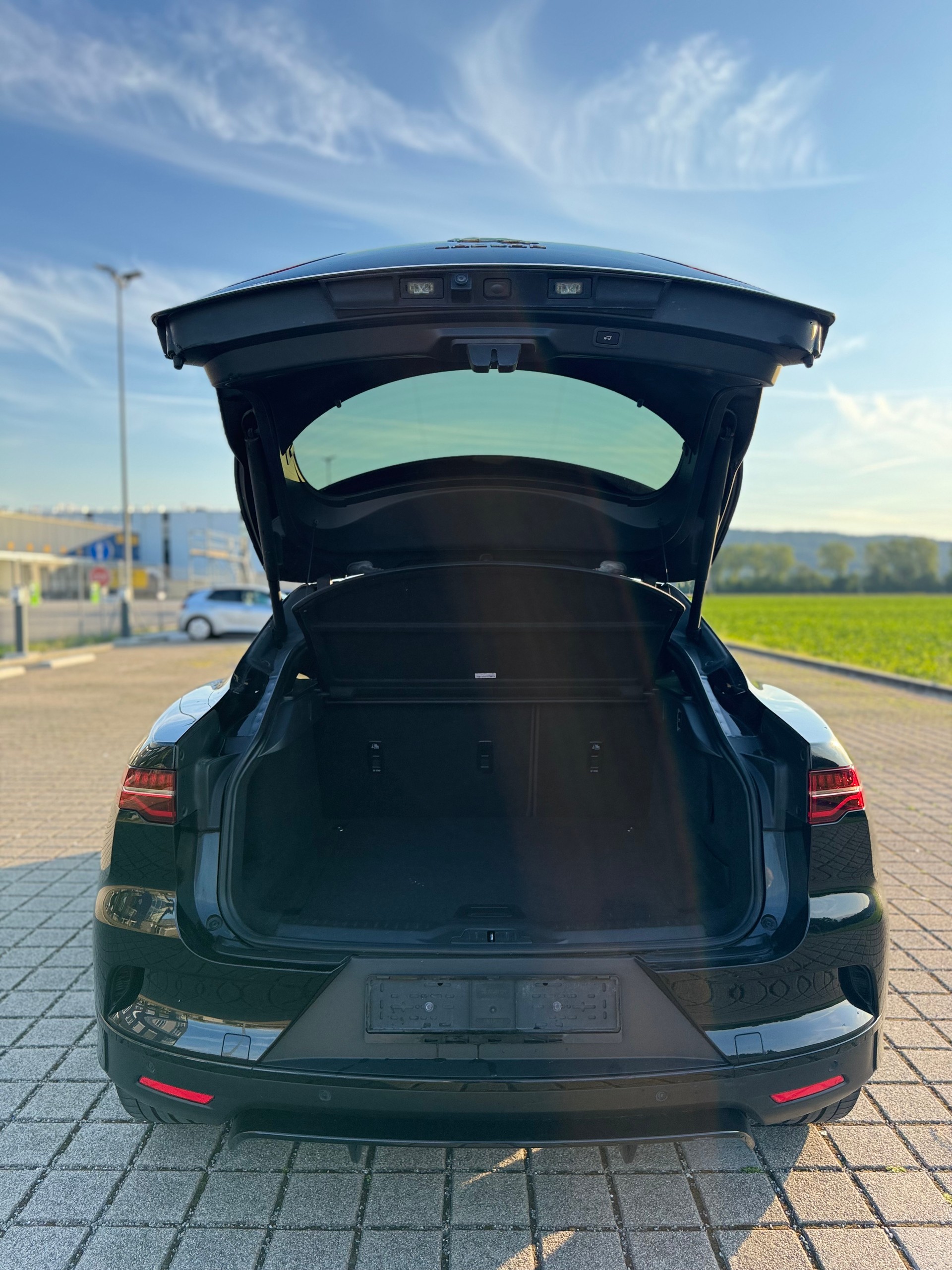 JAGUAR I-Pace EV400 HSE AWD-image-6