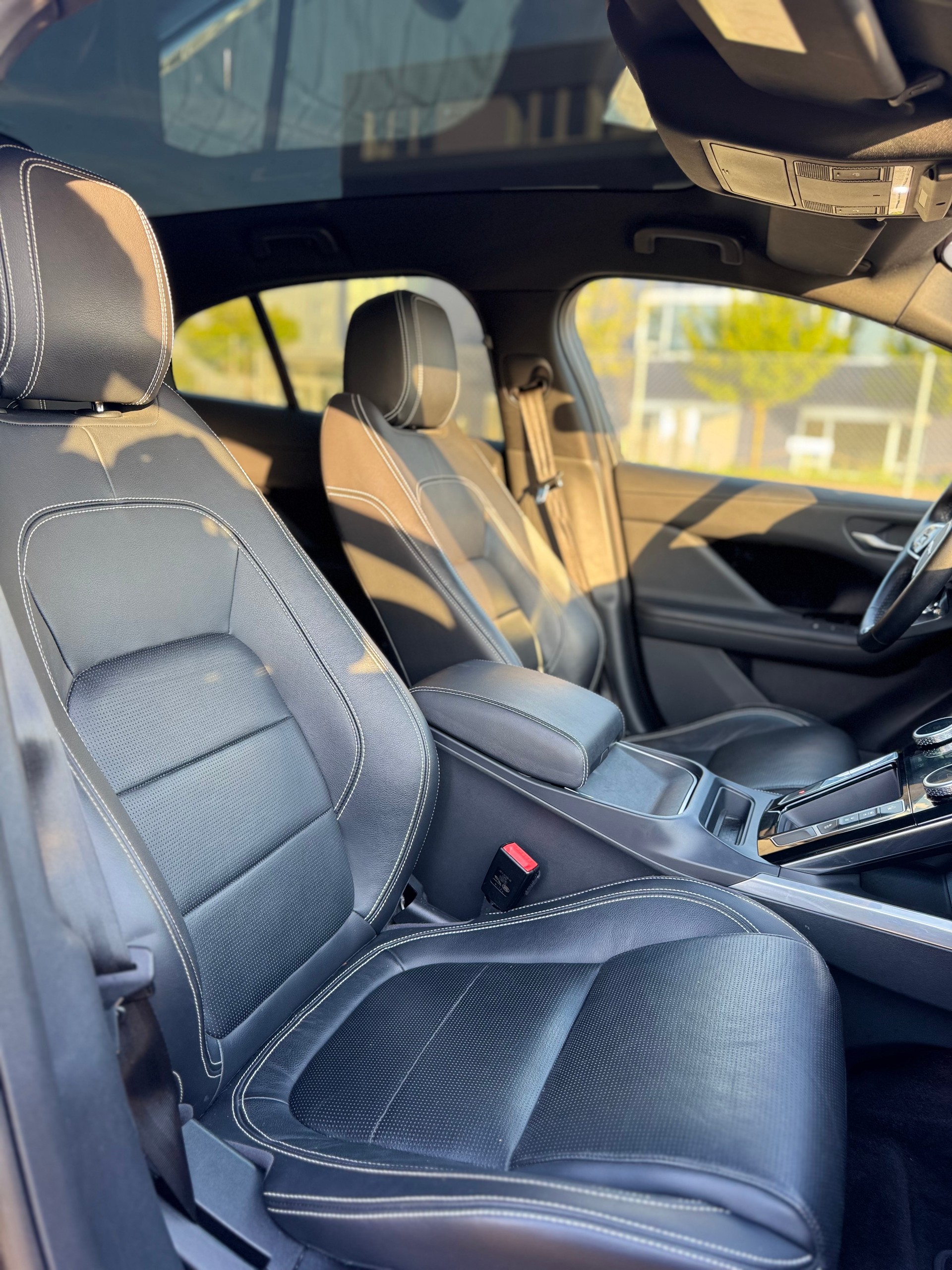 JAGUAR I-Pace EV400 HSE AWD-image-11