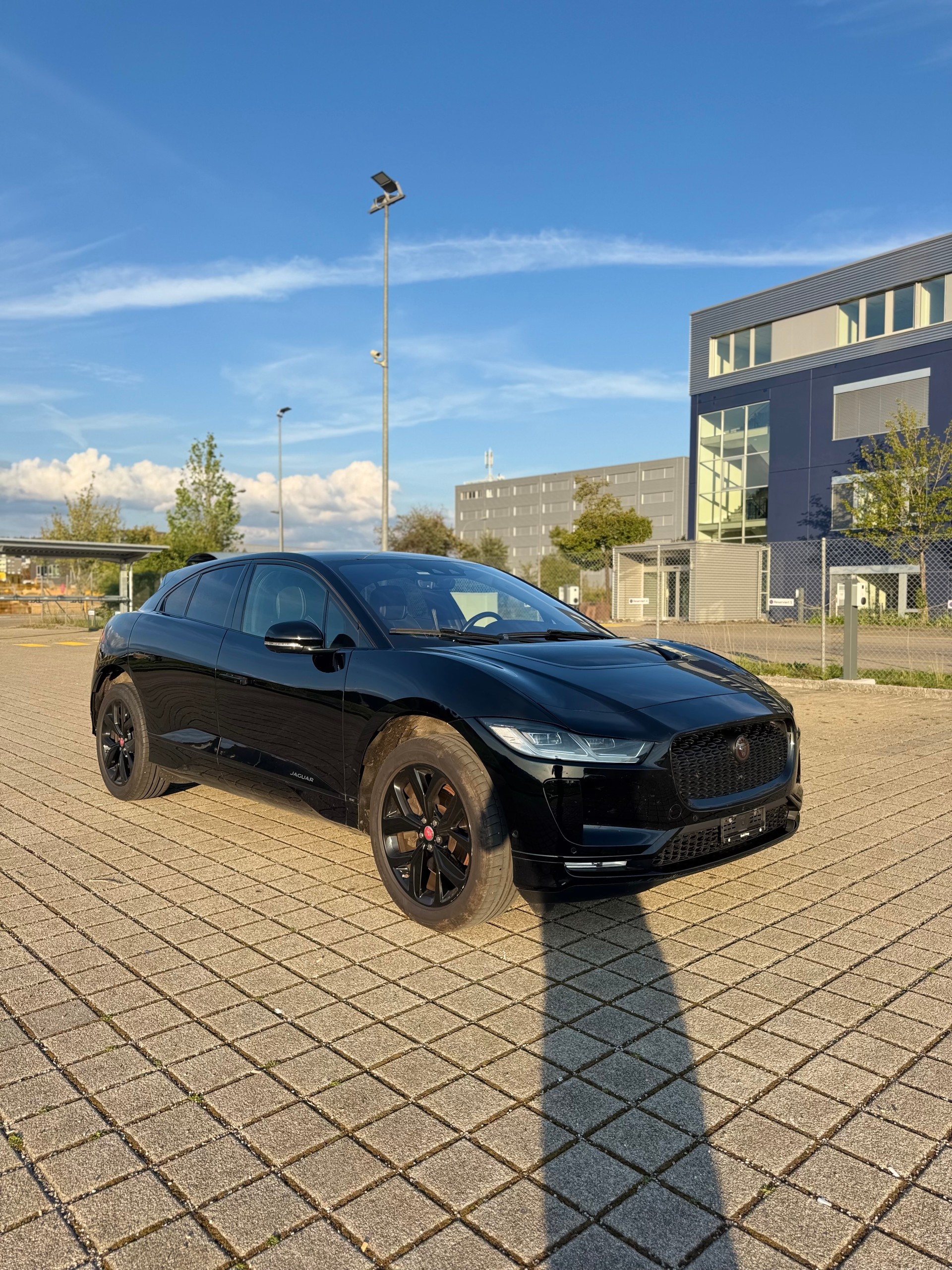 JAGUAR I-Pace EV400 HSE AWD-showroom-element-2