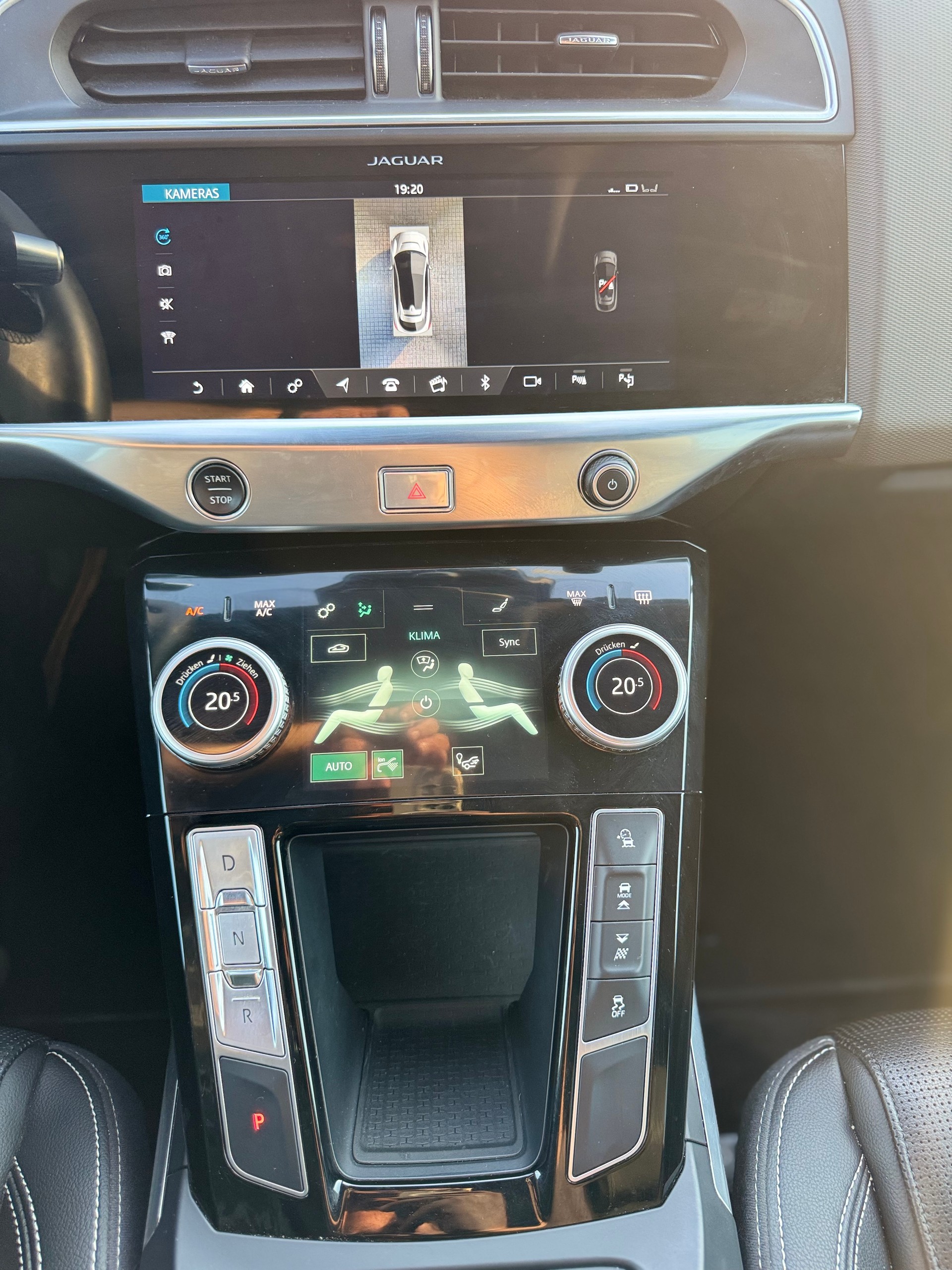 JAGUAR I-Pace EV400 HSE AWD-image-9