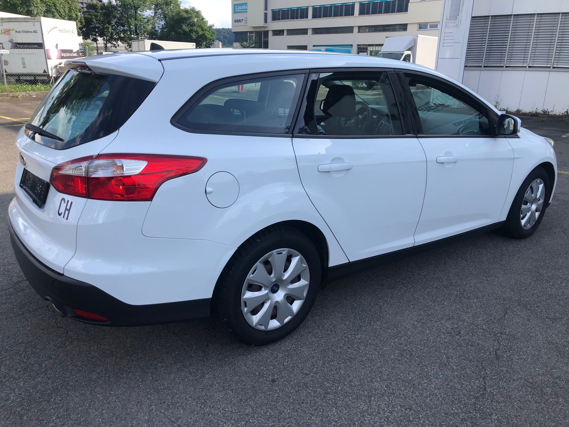 FORD Focus 2.0 TDCi Trend PowerShift-image-2