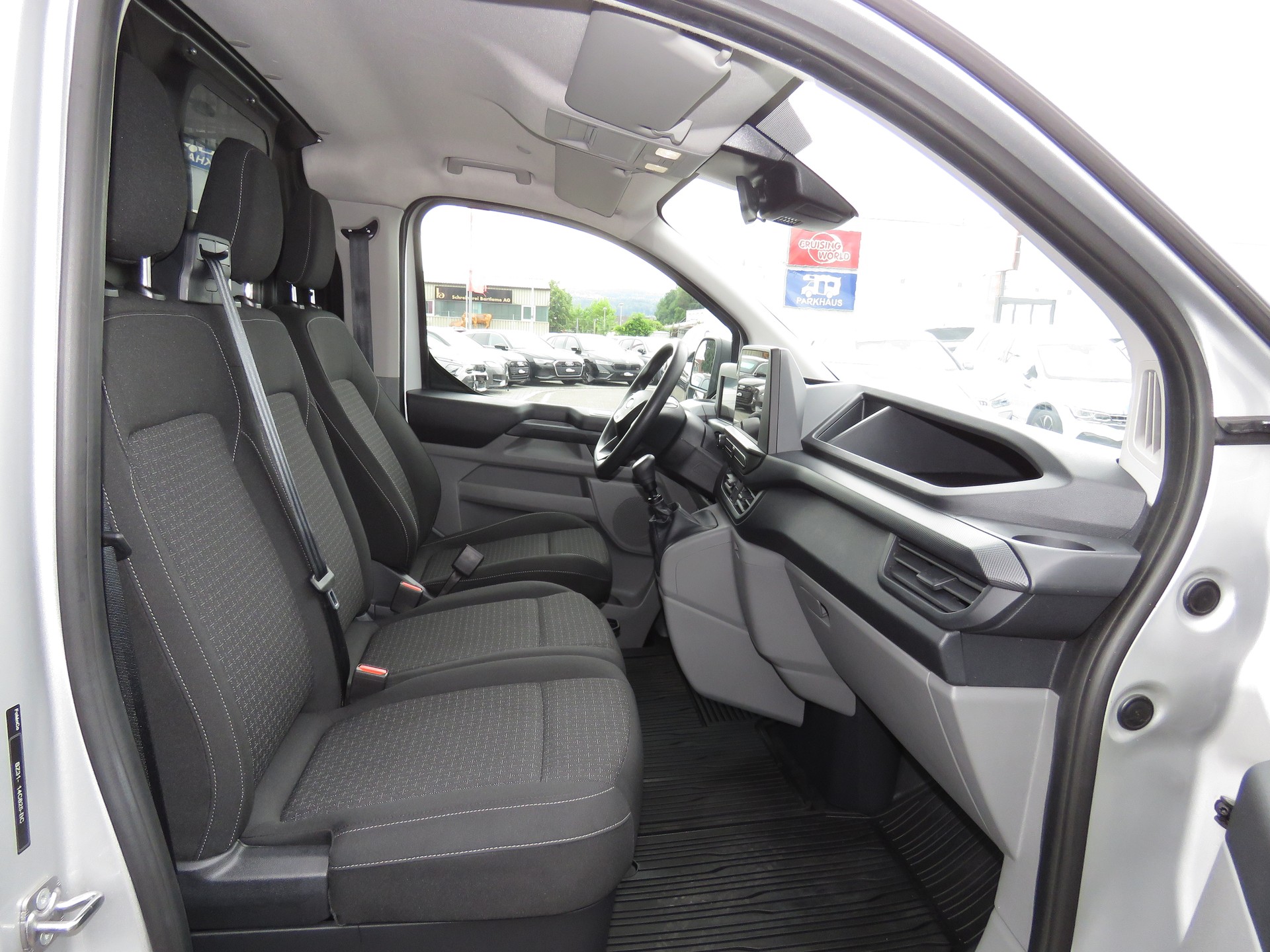 FORD Transit Custom Van 280 L1H1 Trend (NL 864 kg)-image-9