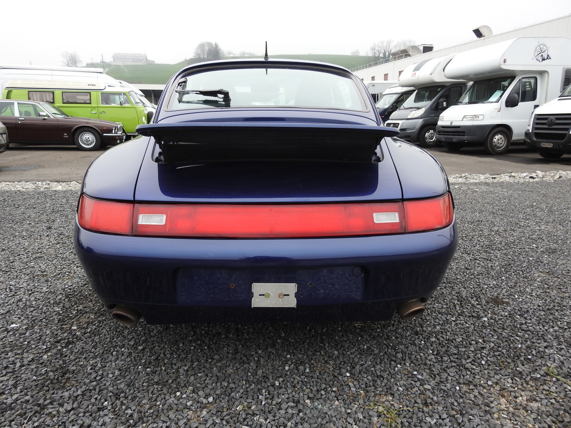 PORSCHE 911 Carrera 4-image-4