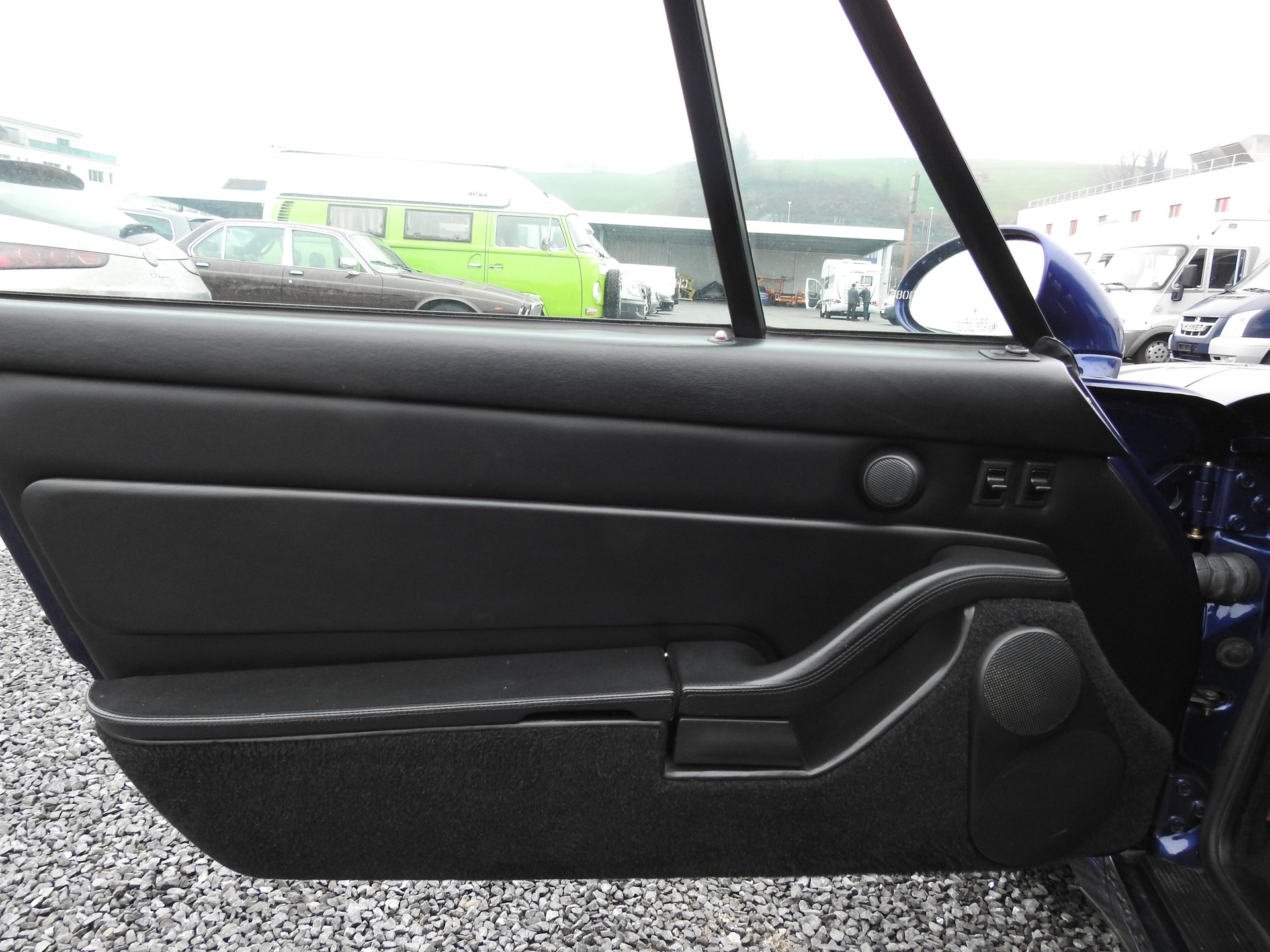 PORSCHE 911 Carrera 4-image-9