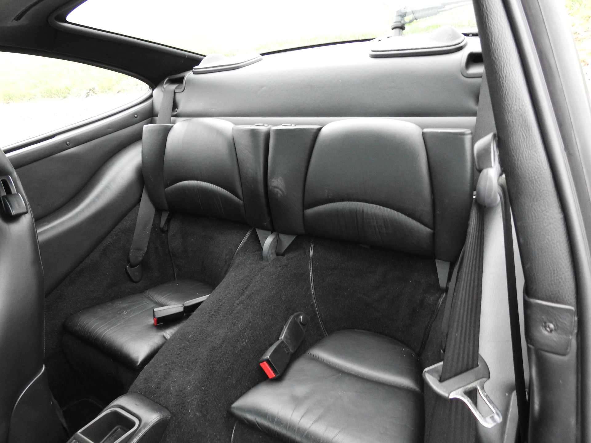 PORSCHE 911 Carrera 4-image-11