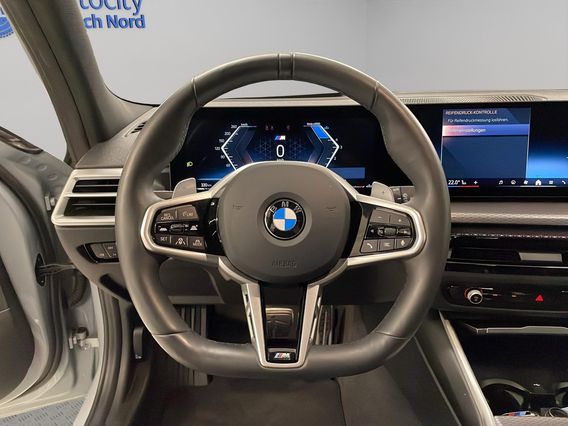 BMW 320d xDrive SAG Touring-image-13