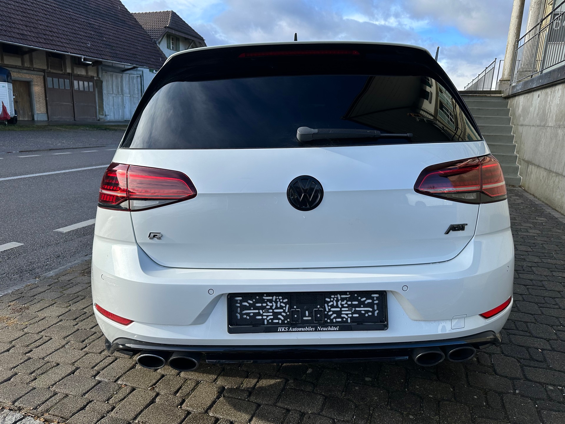 VW Golf 2.0 TSI R ABT 4Motion DSG-image-3