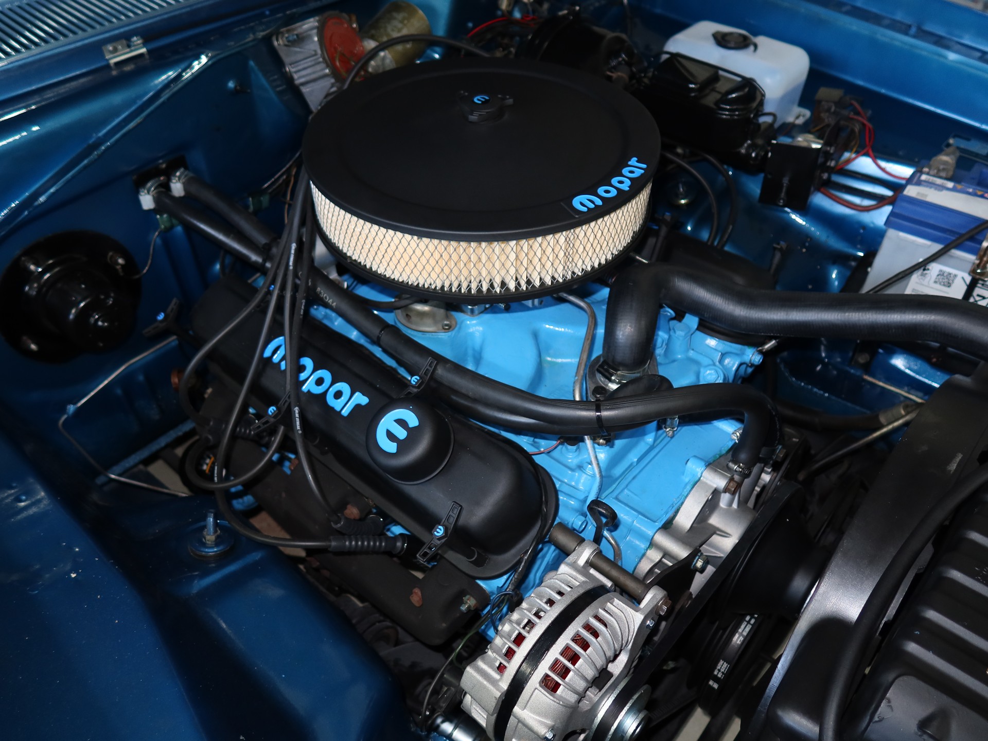 CHRYSLER Sport Coupé 5.2 V8 318 cui-image-31