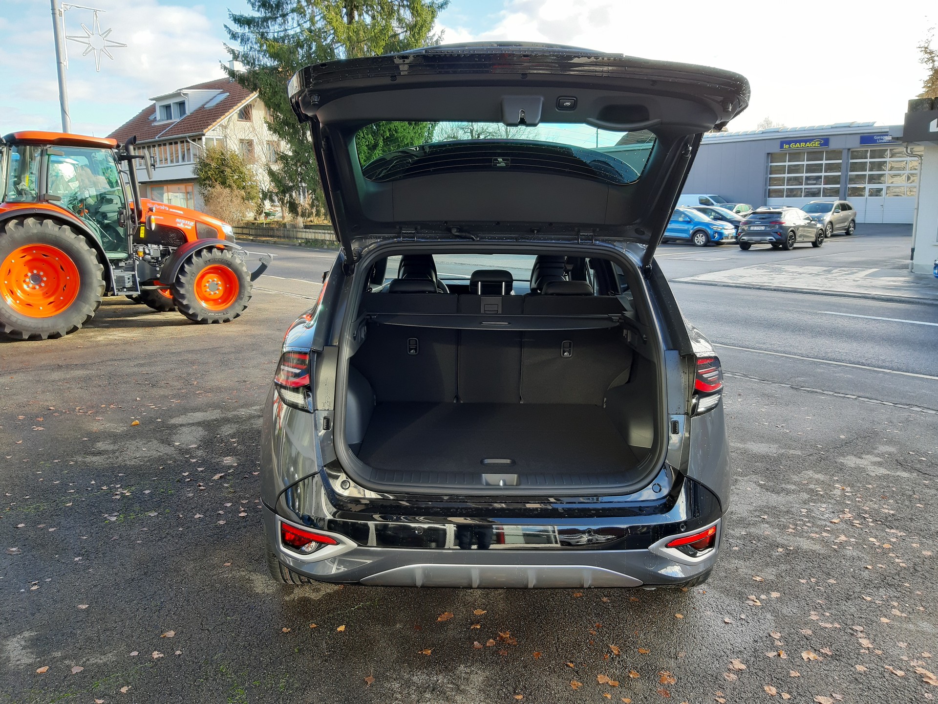 KIA Sportage 1.6T-GDi HEV GT-Line 4x4 A-showroom-element-2