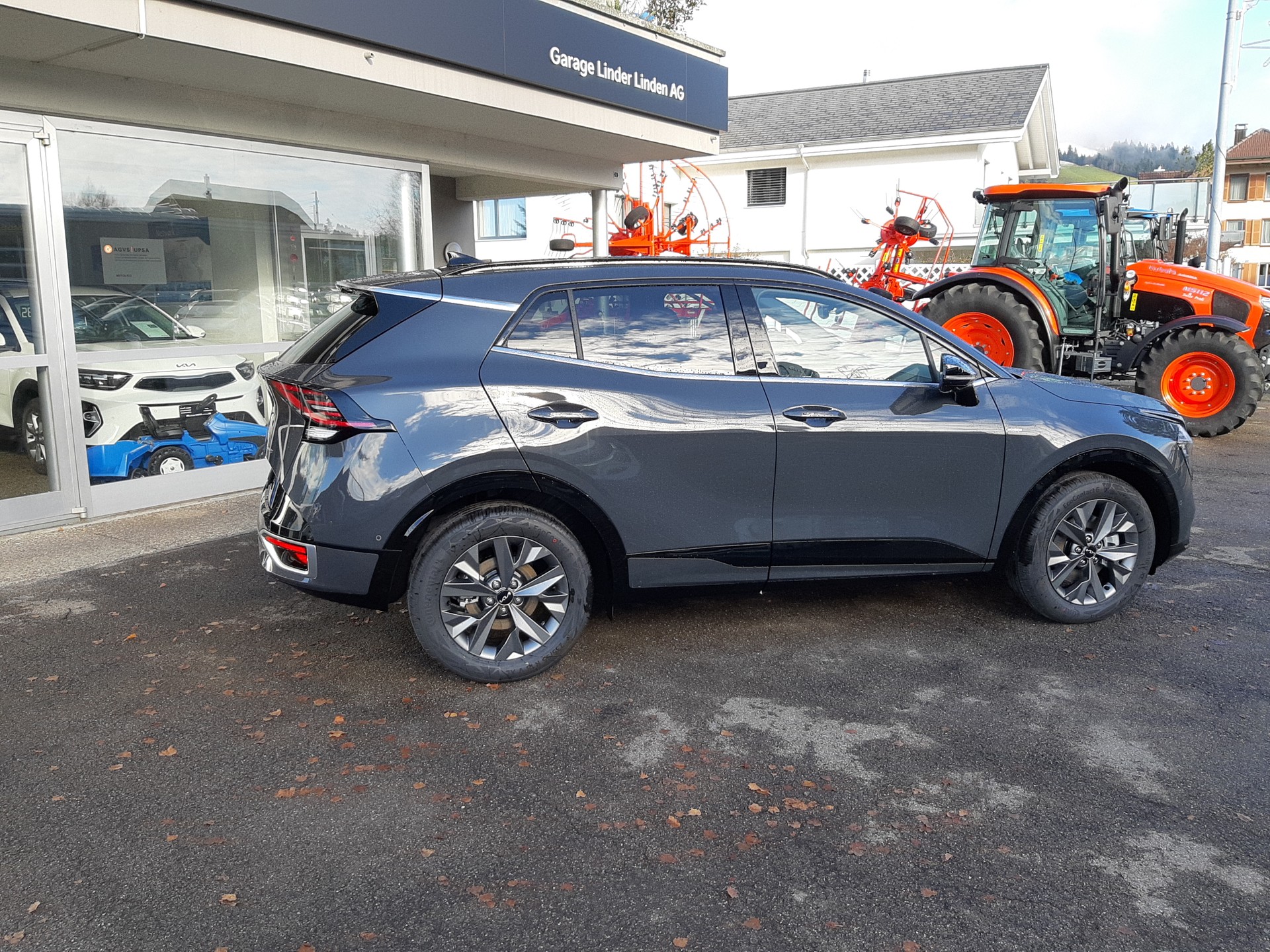 KIA Sportage 1.6T-GDi HEV GT-Line 4x4 A-showroom-element-1