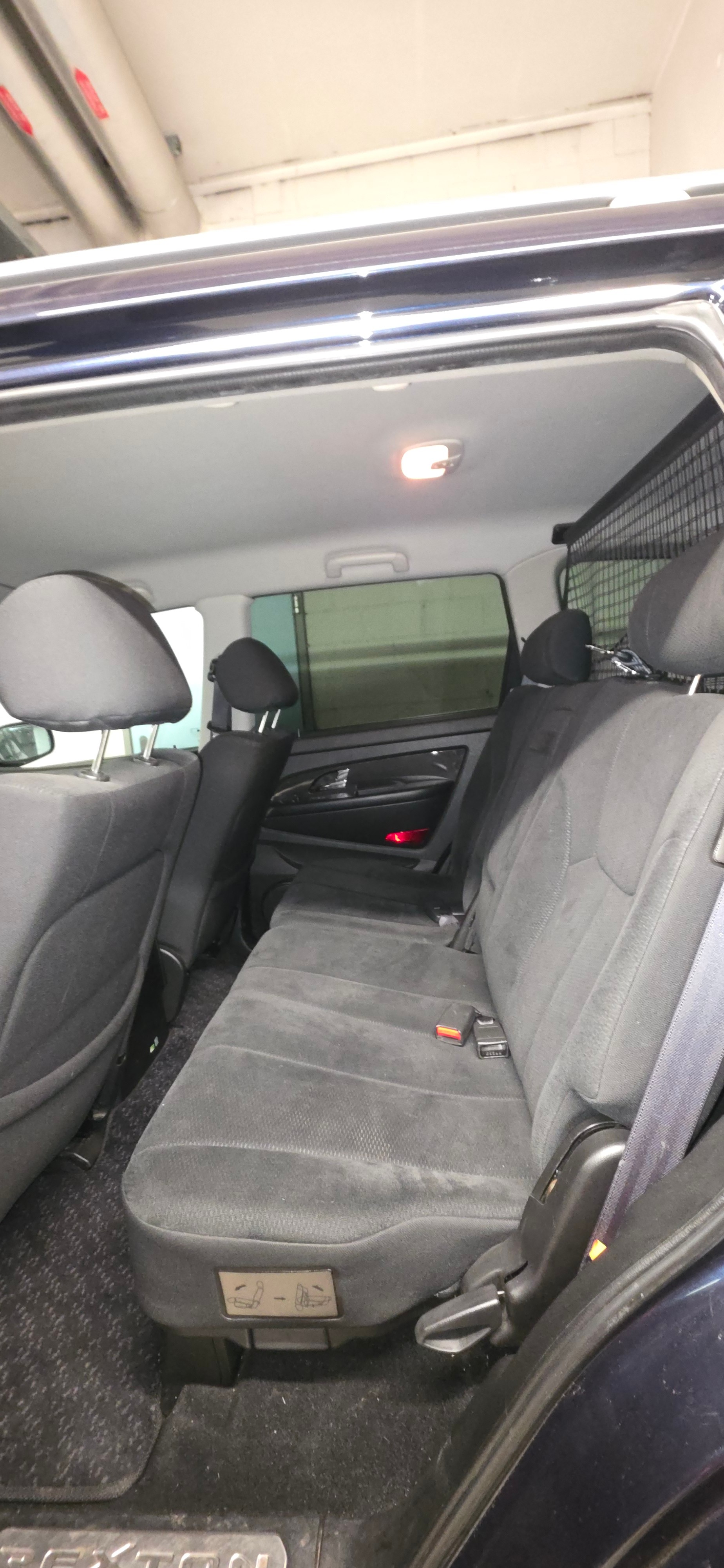 KGM-SsangYong Rexton RX 270 XVT Genesis Automatic-image-10