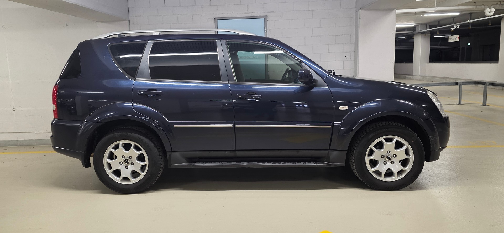 KGM-SsangYong Rexton RX 270 XVT Genesis Automatic-image-5